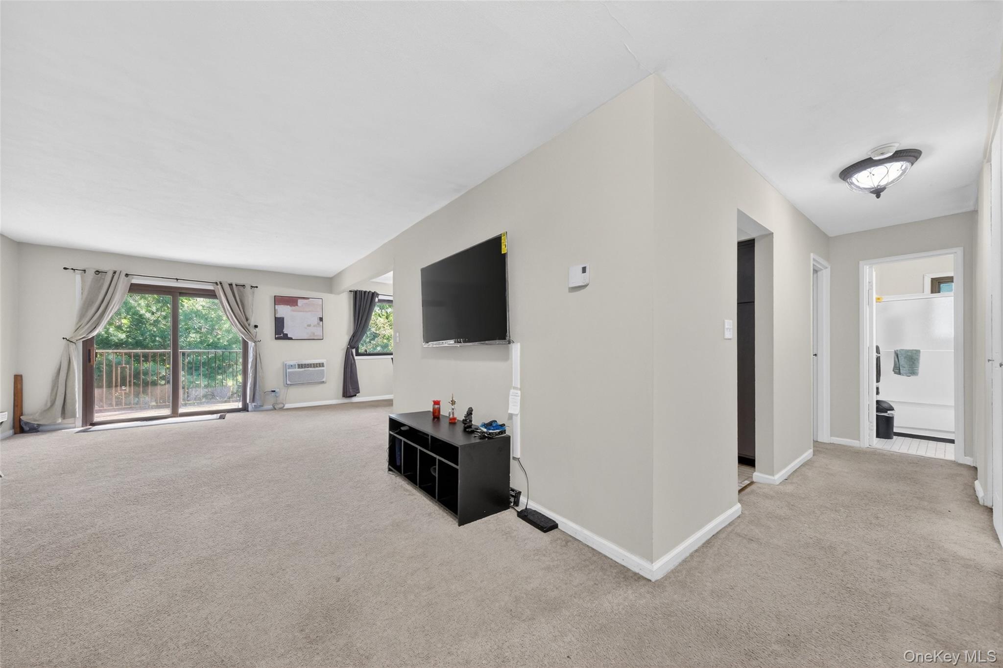 10 Oakwood Terrace, Unit 65 photo 4