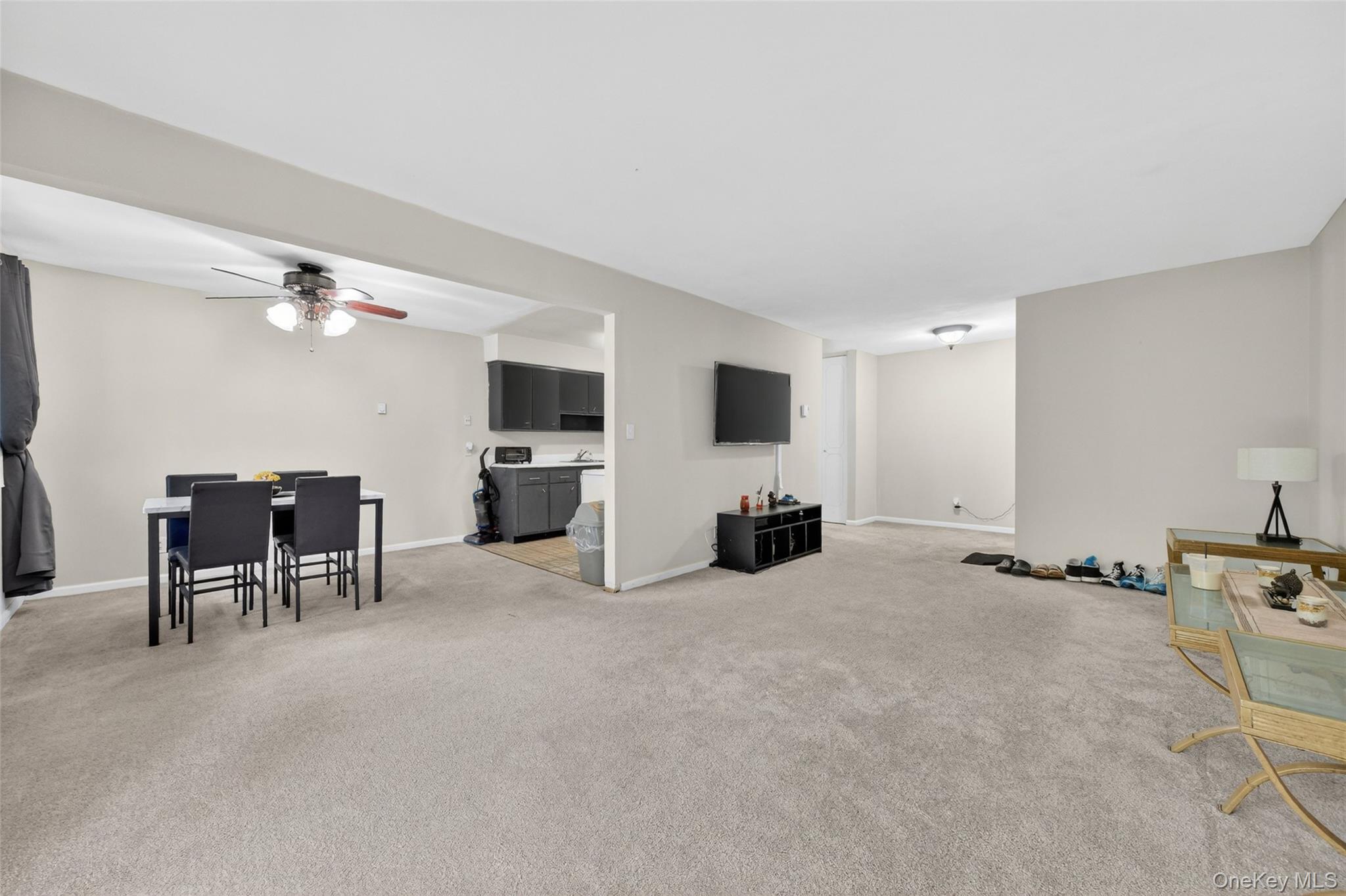 10 Oakwood Terrace, Unit 65 photo 6