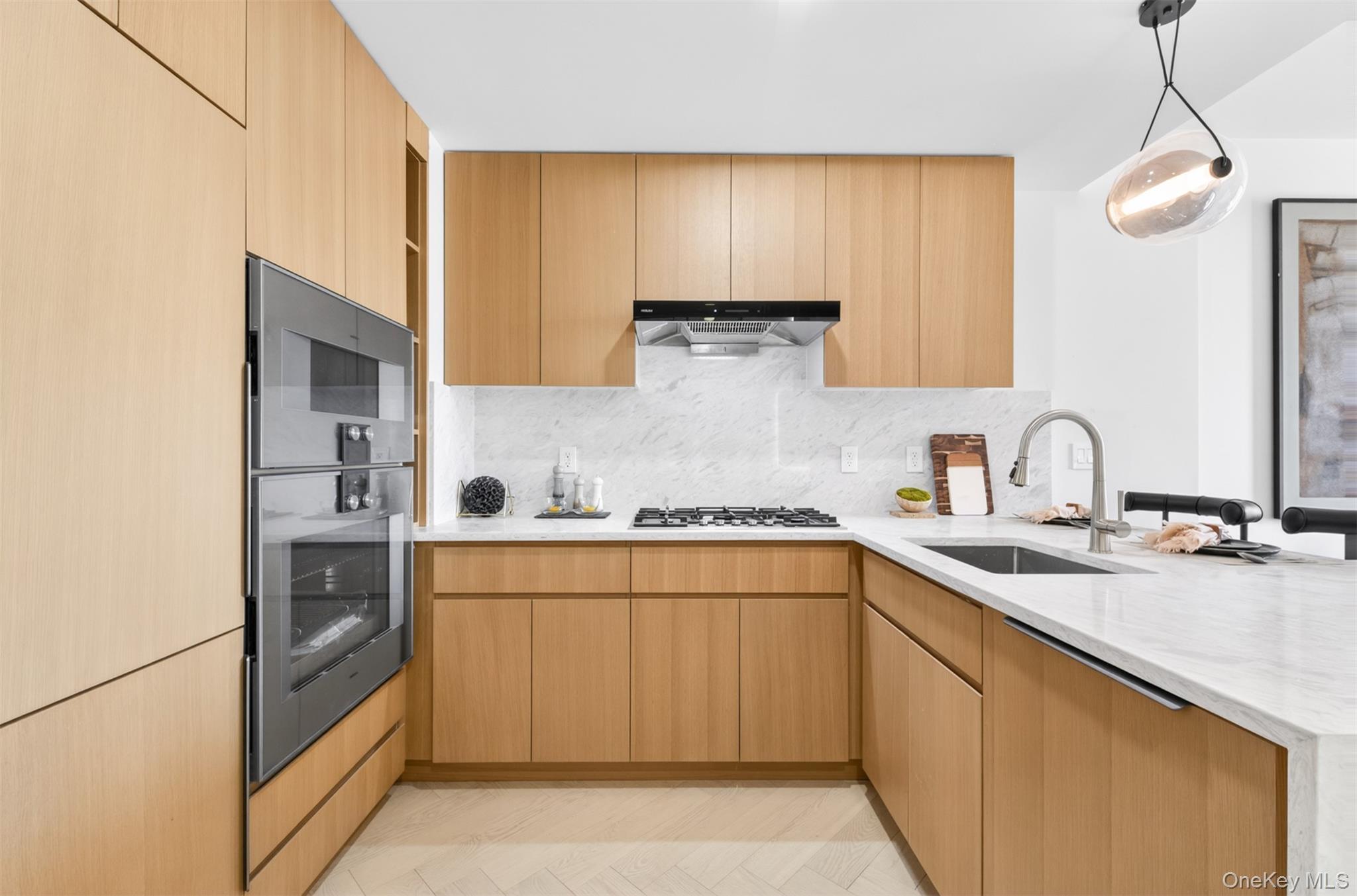 133-25 37TH Avenue, Unit 12B photo 3