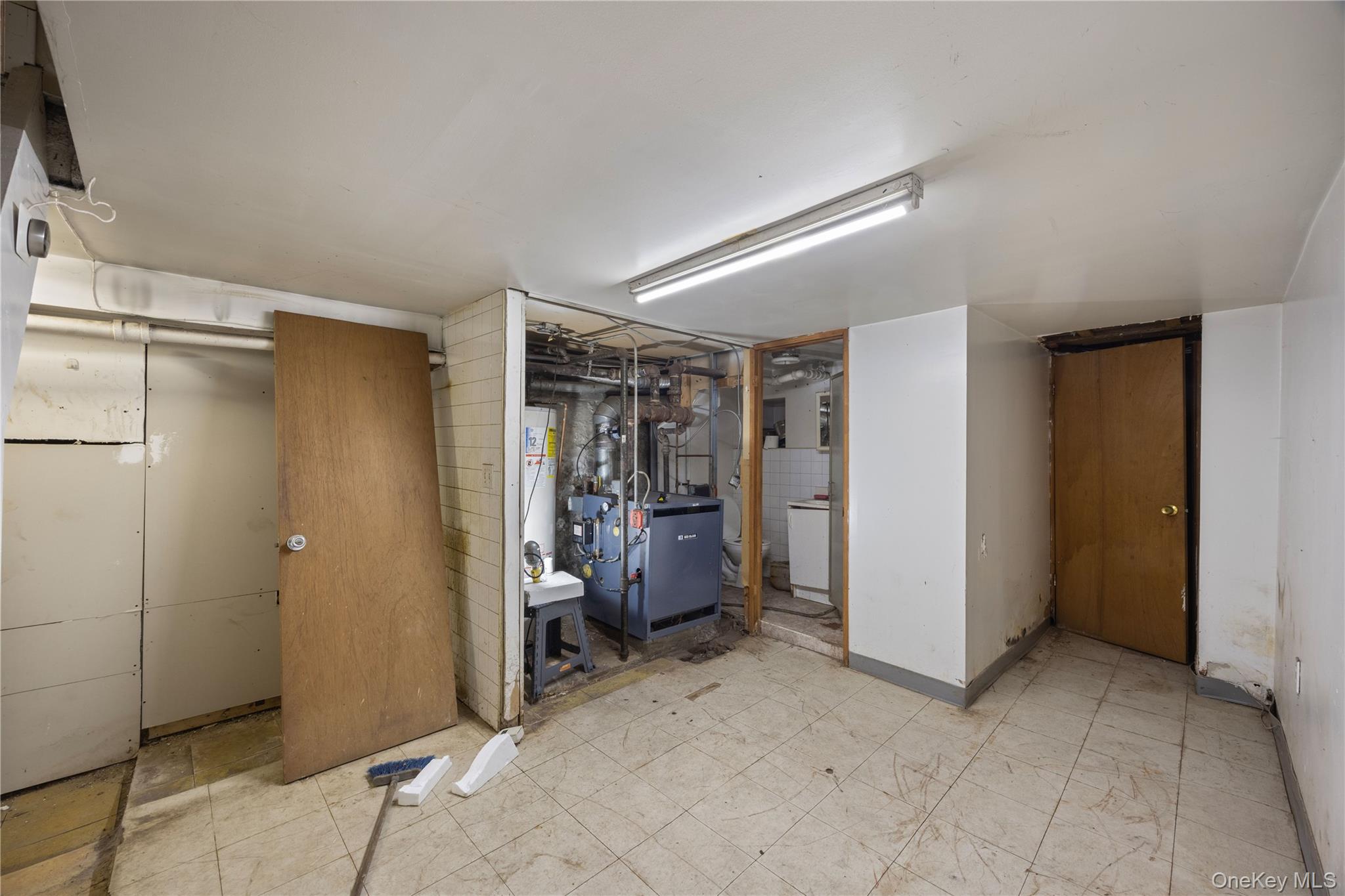 2412 Grand Avenue – For Sale photo 24