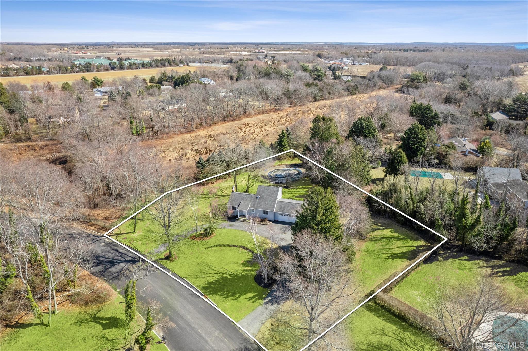 435 Old Saddle Lane – For Sale photo 3