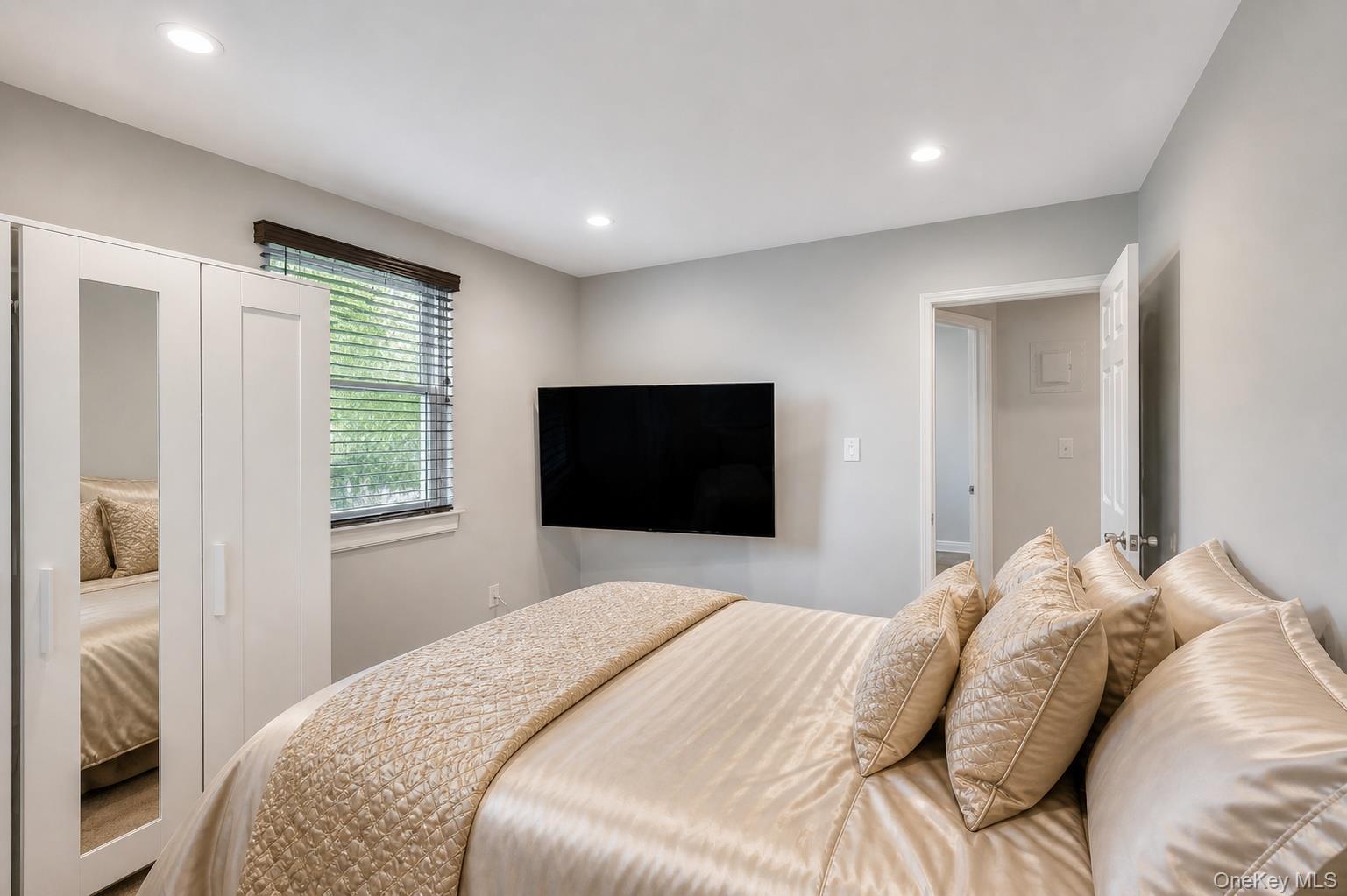 261-10 Langston Avenue, Unit G99E photo 11