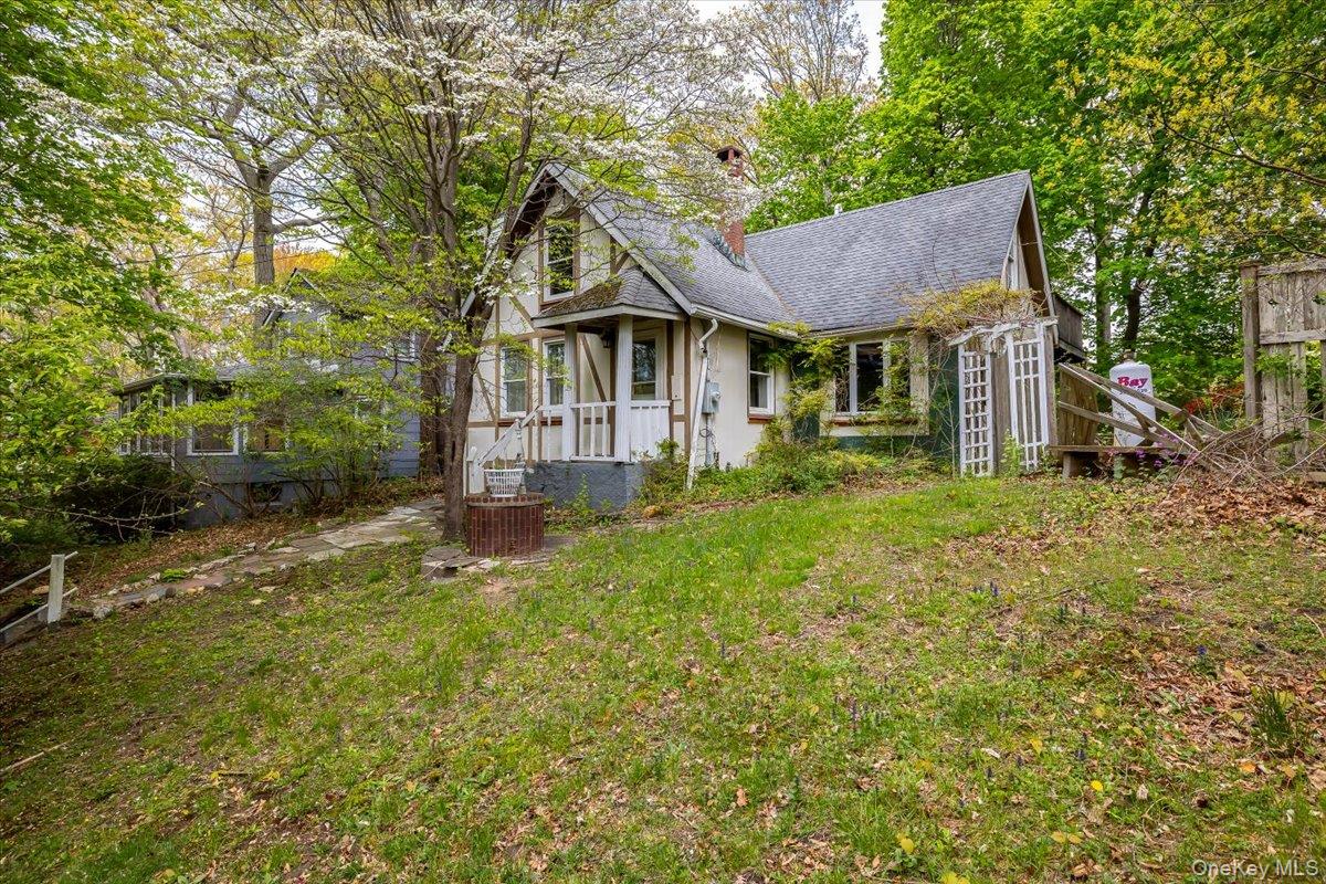 7 Amagansett Drive – For Sale photo 2