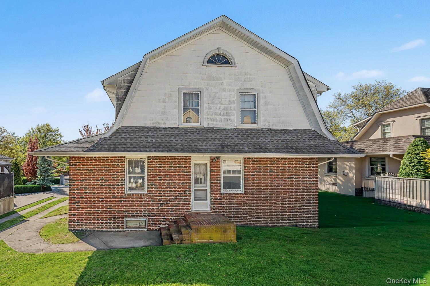 27 Center Drive – For Sale photo 5