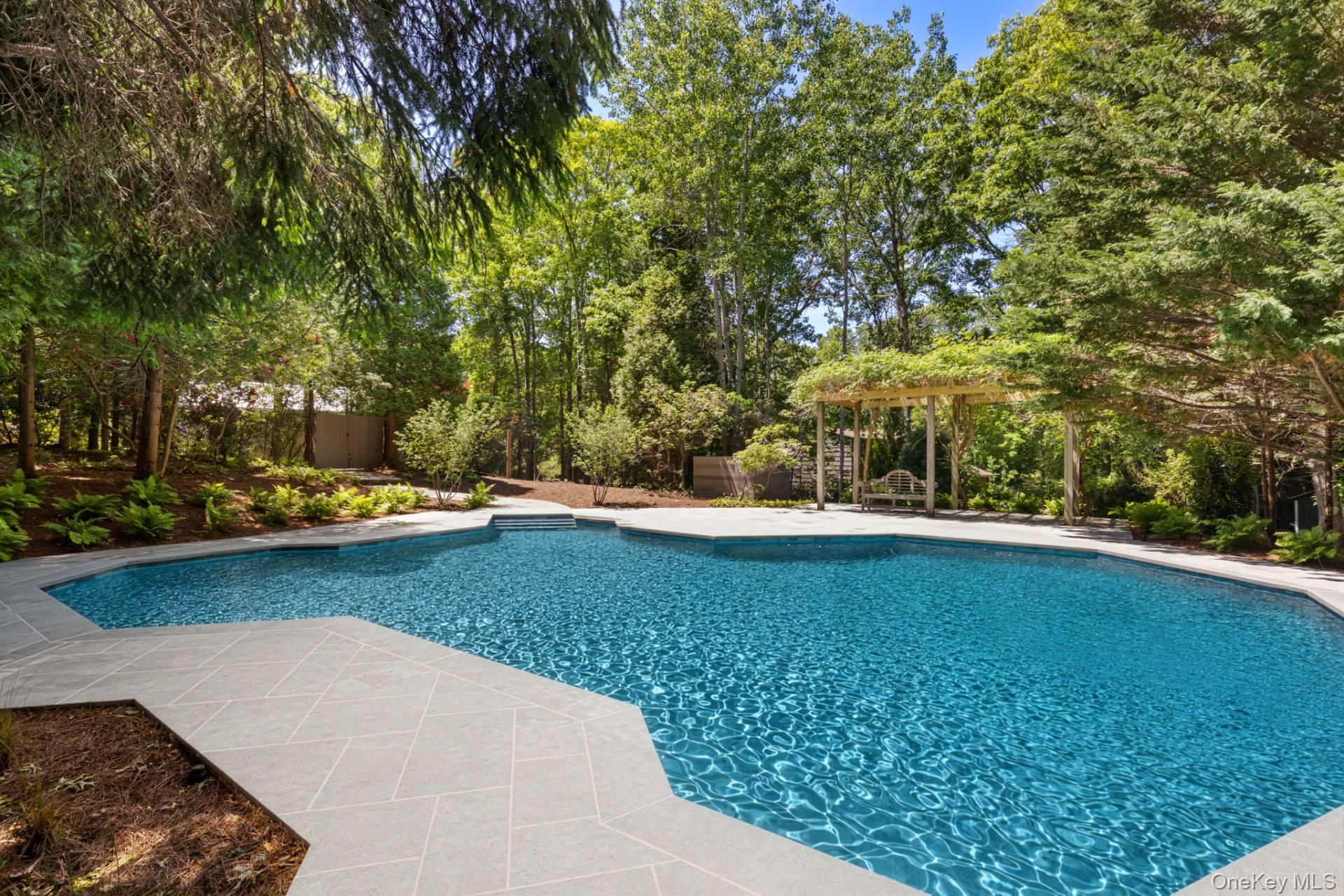 165 Roses Grove Road – For Sale photo 3