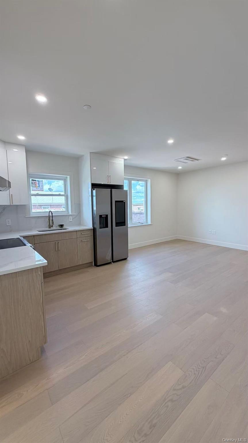 52-41 72nd Place – For Sale photo 12