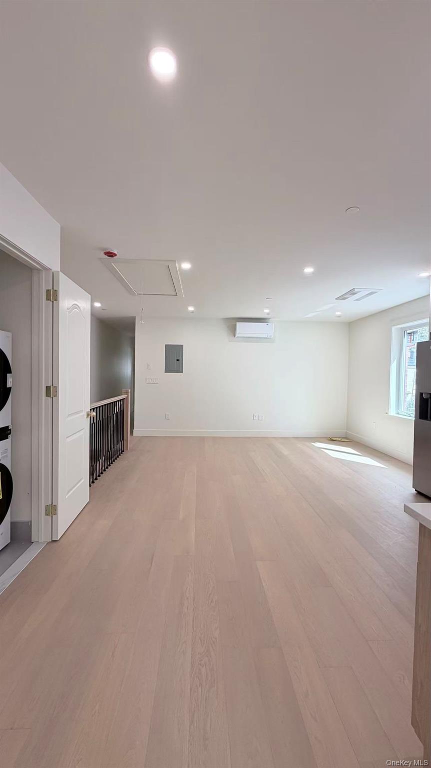 52-41 72nd Place – For Sale photo 14