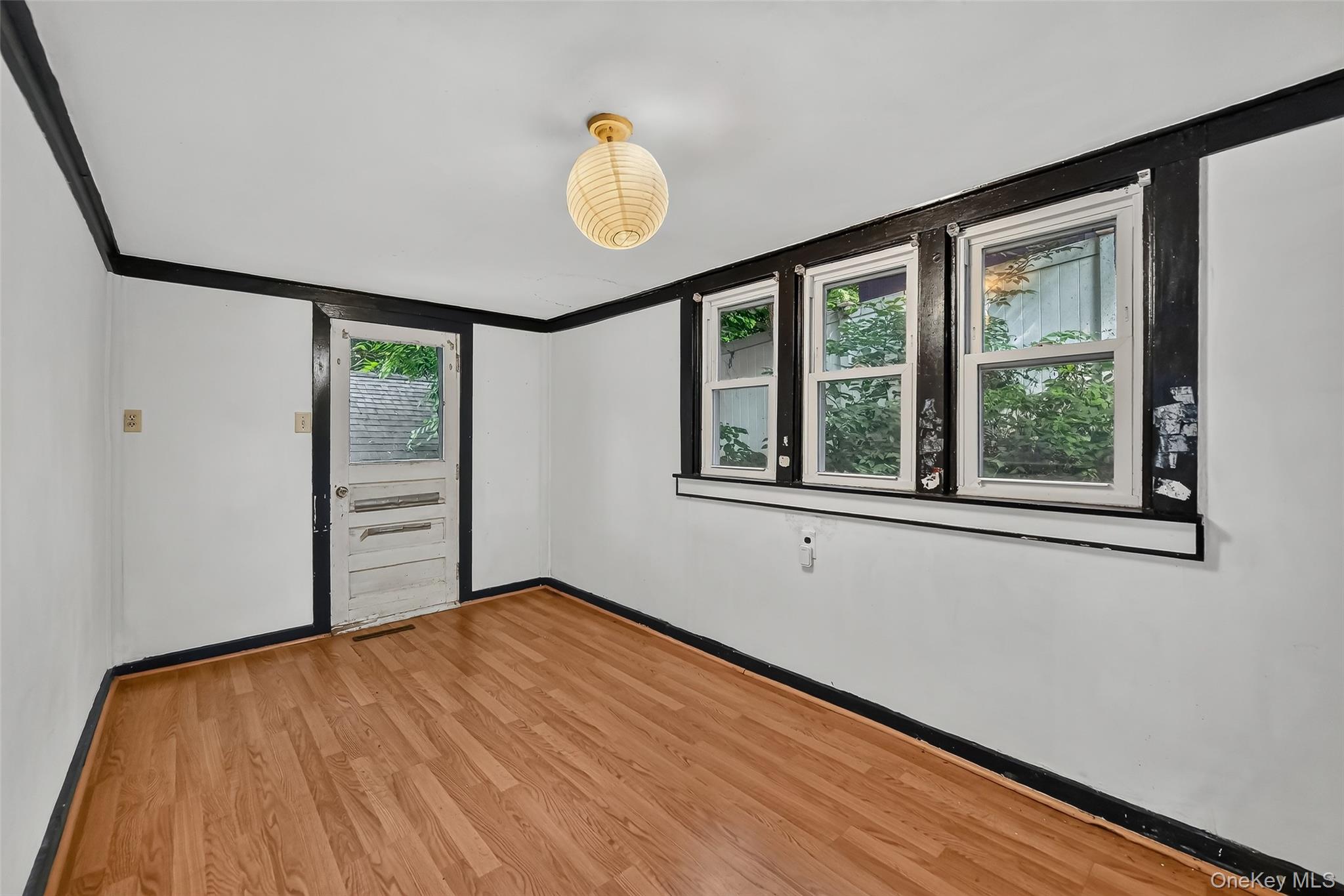 4 Benview Road – For Sale photo 22