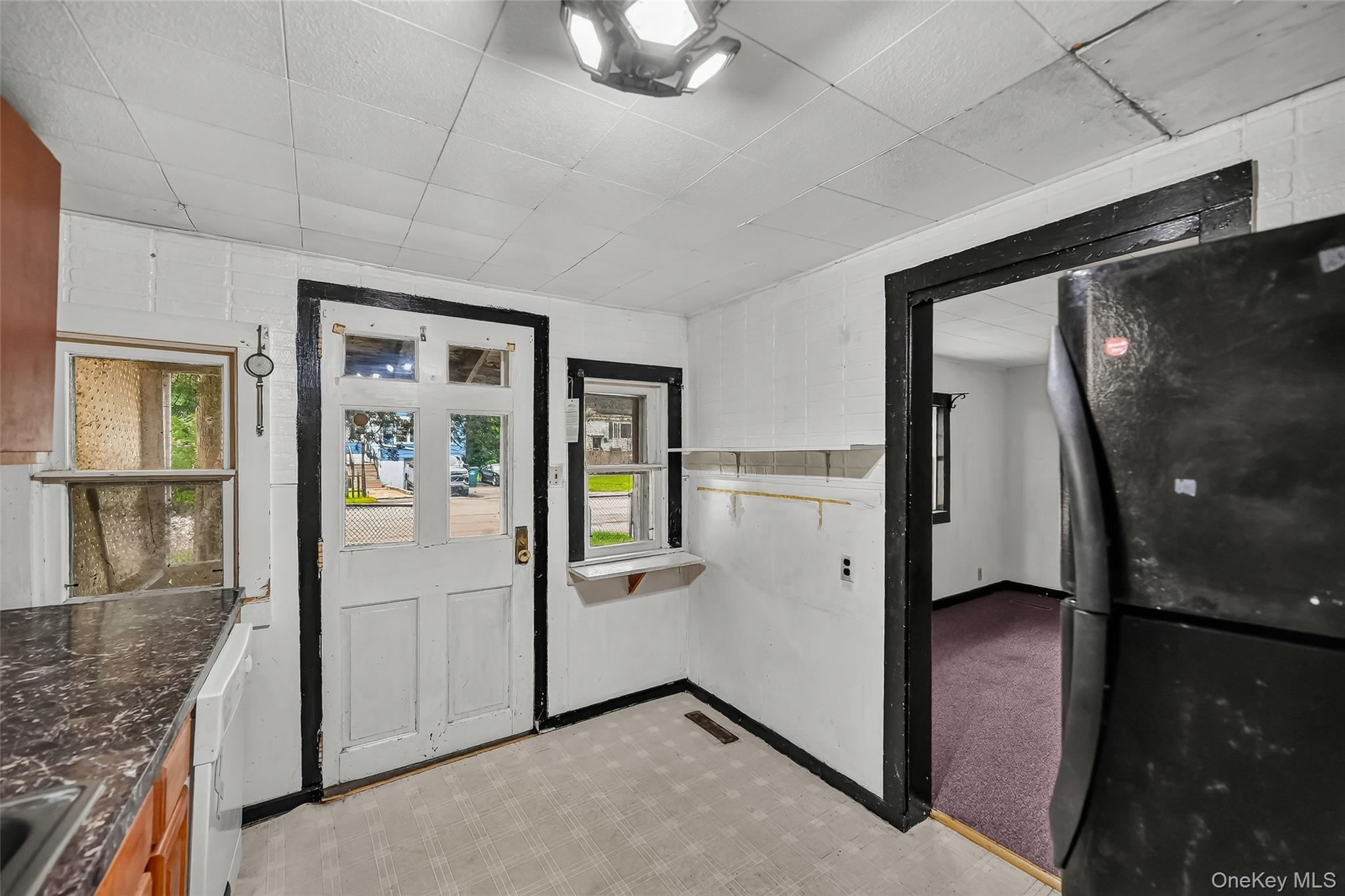 4 Benview Road – For Sale photo 5