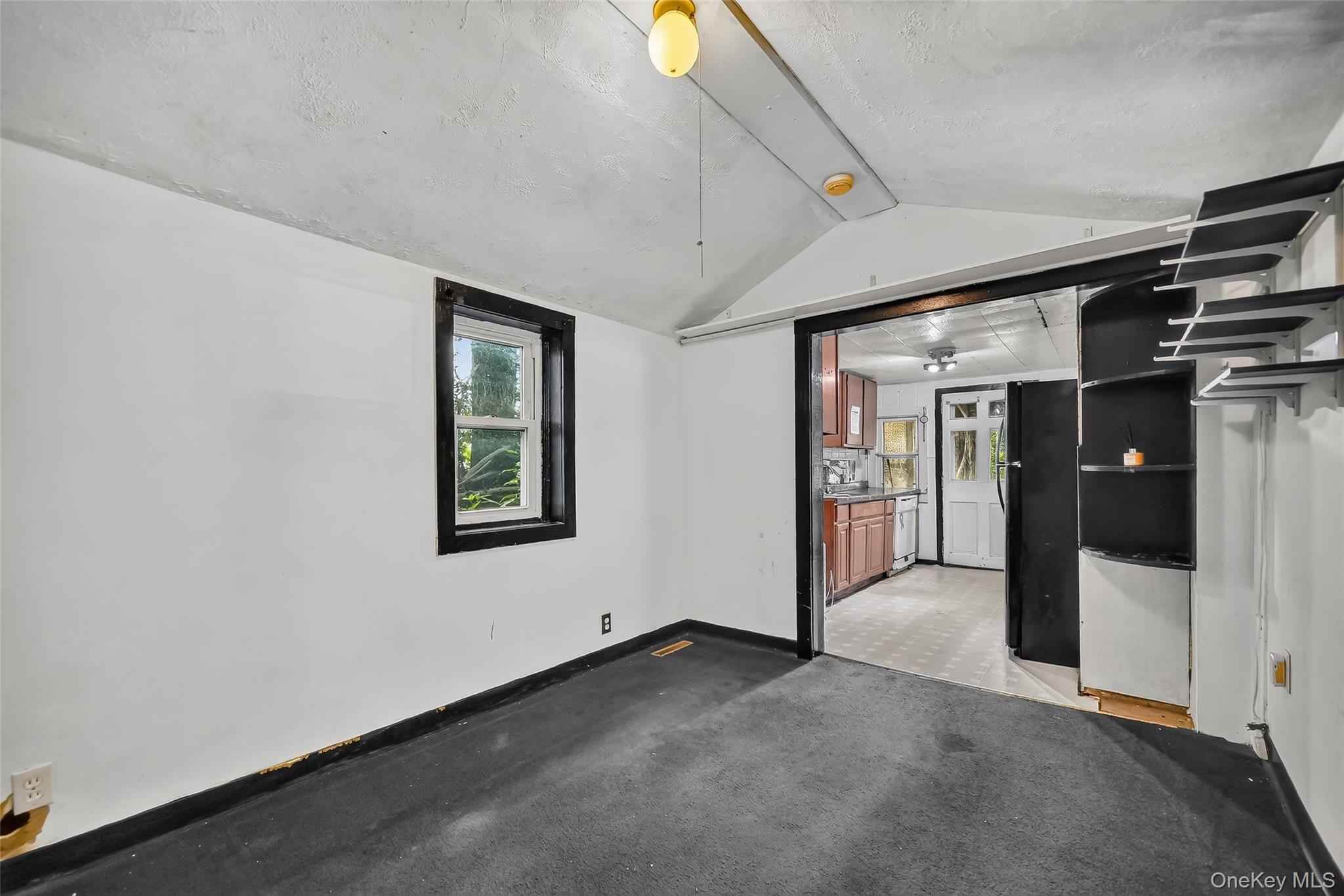 4 Benview Road – For Sale photo 14