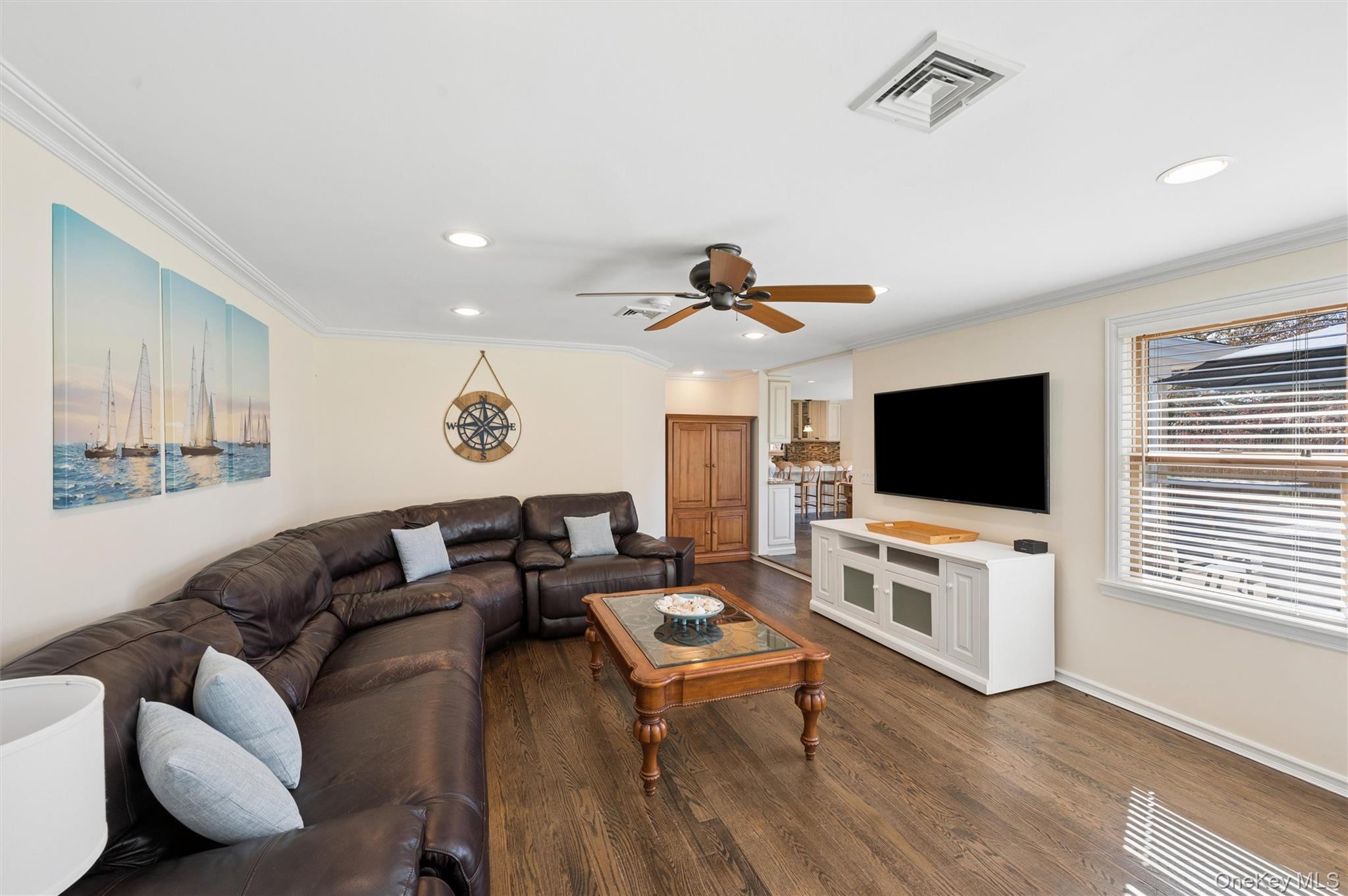 111 South Country Road – For Sale photo 15