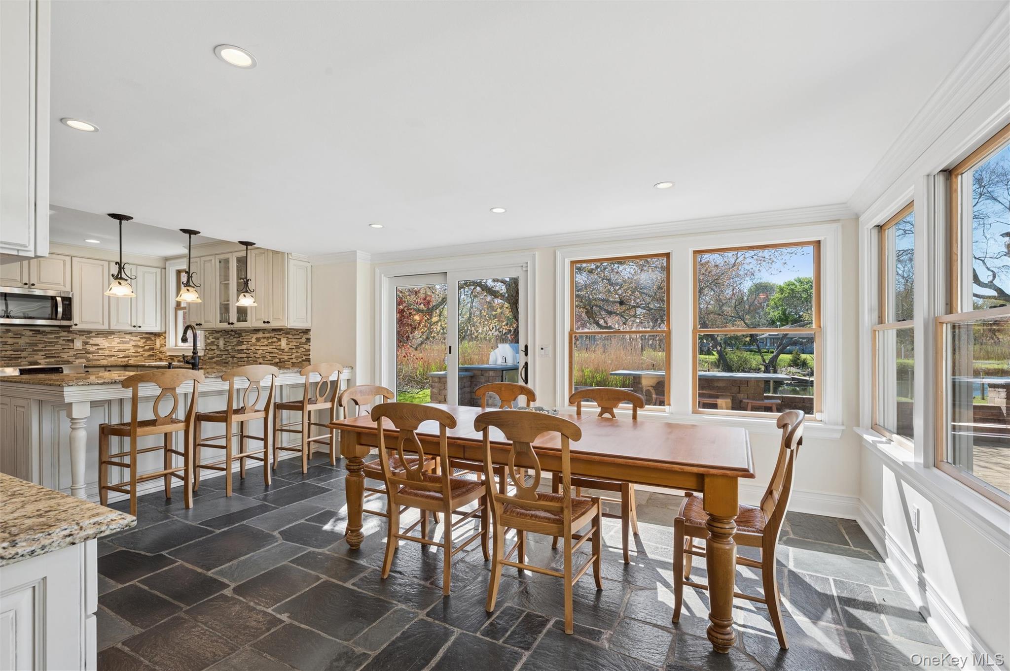 111 South Country Road – For Sale photo 12