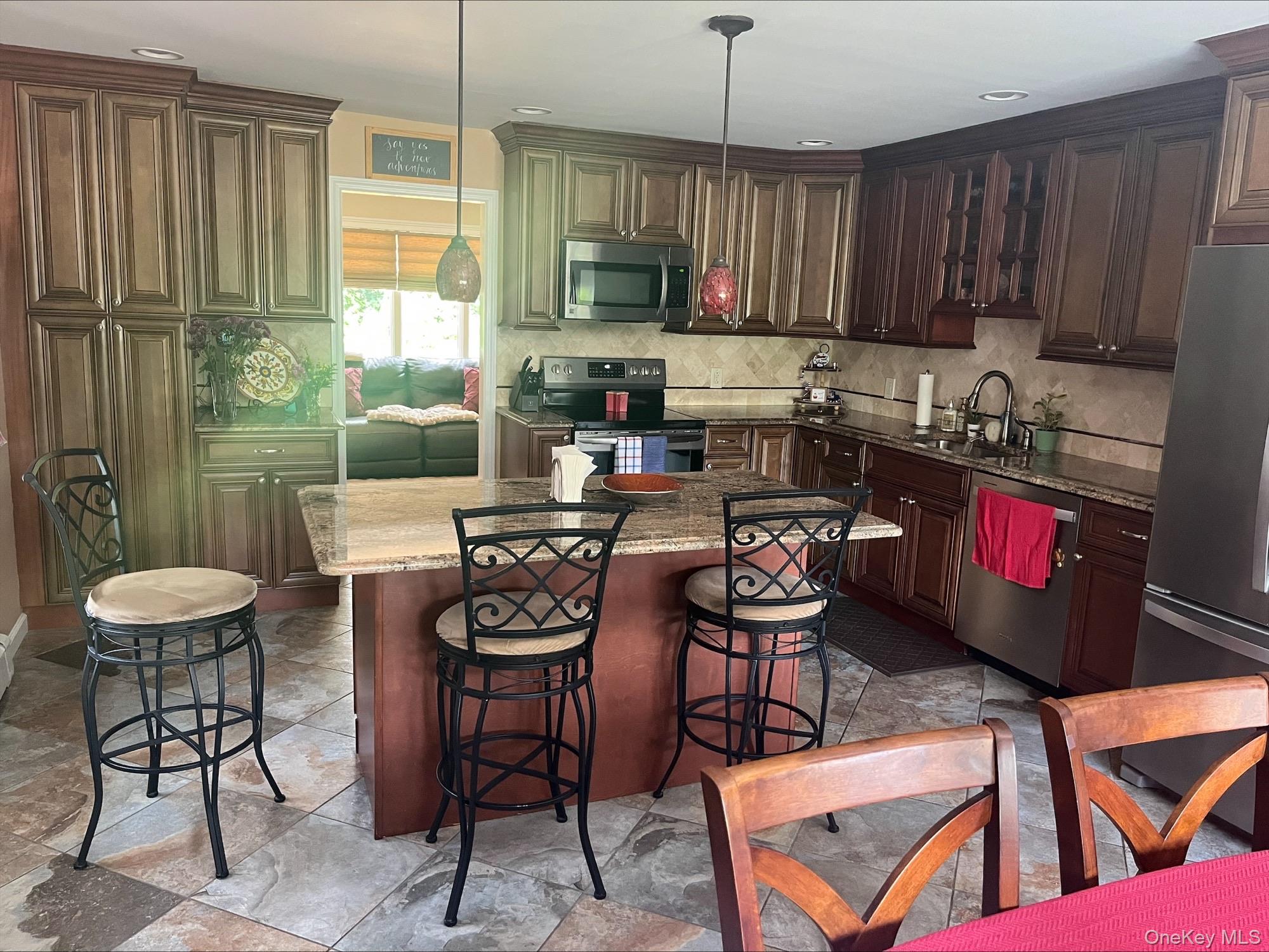 385 Garden Street – For Sale