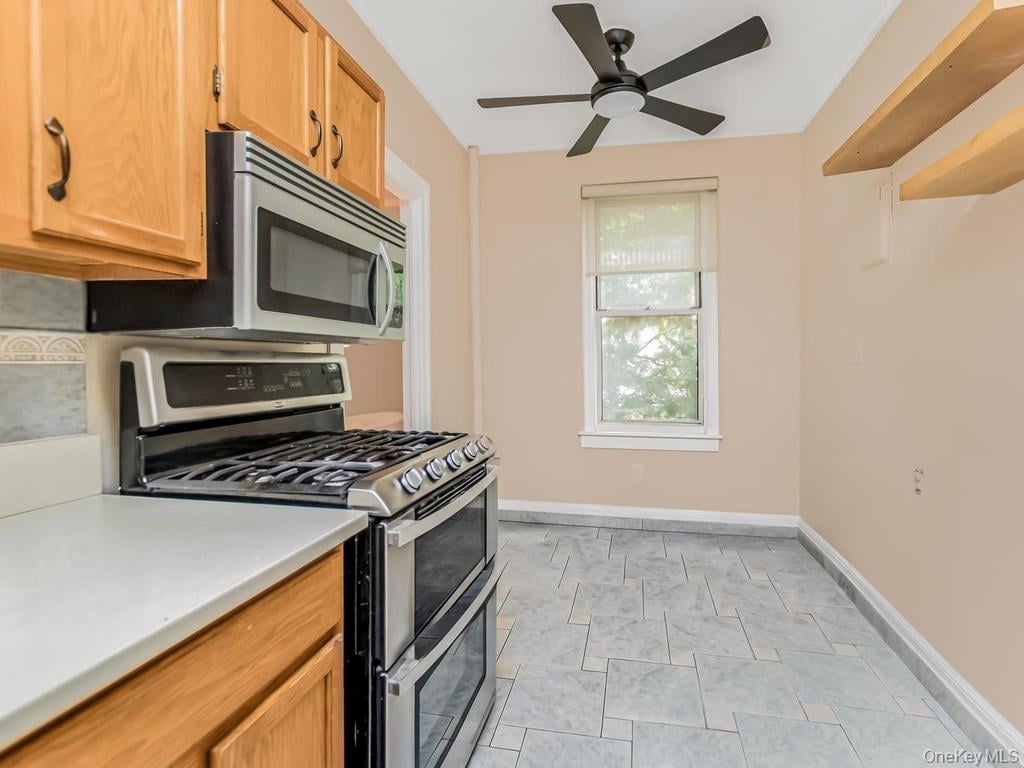 472 Gramatan Avenue, Unit O2 photo 3