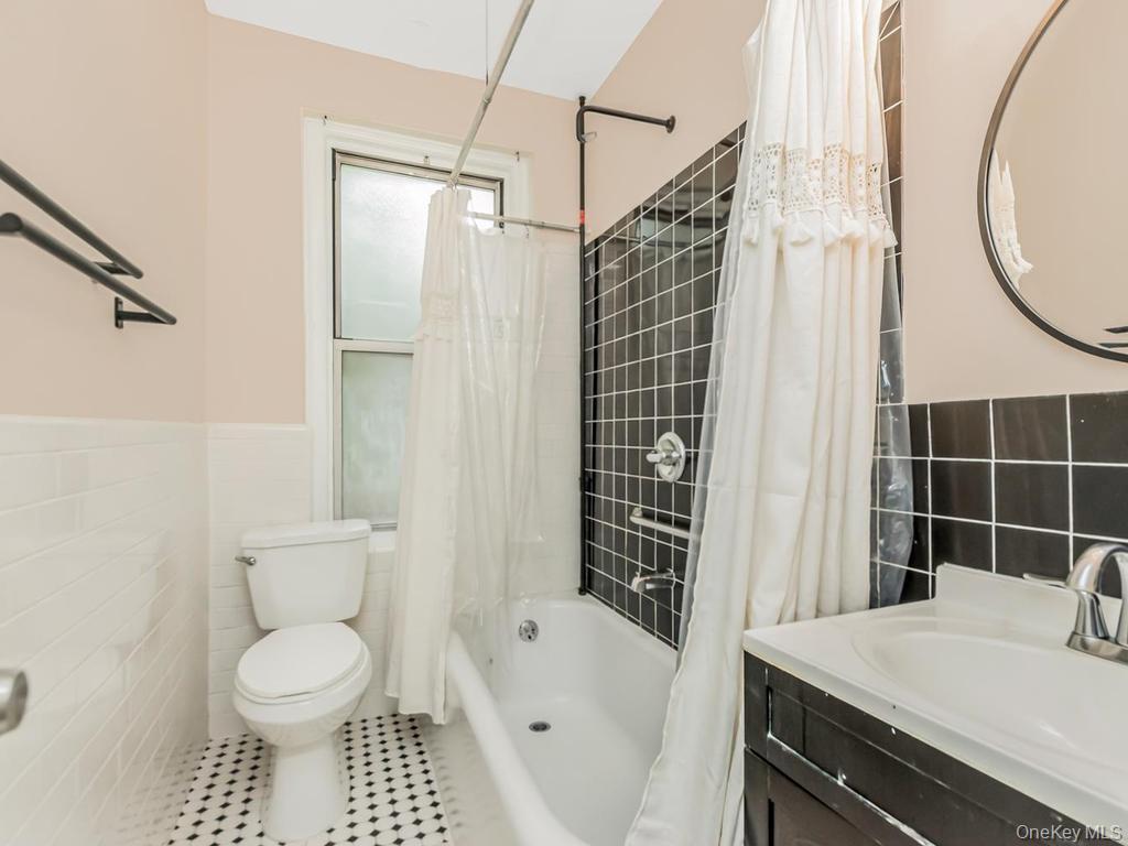 472 Gramatan Avenue, Unit O2 photo 9