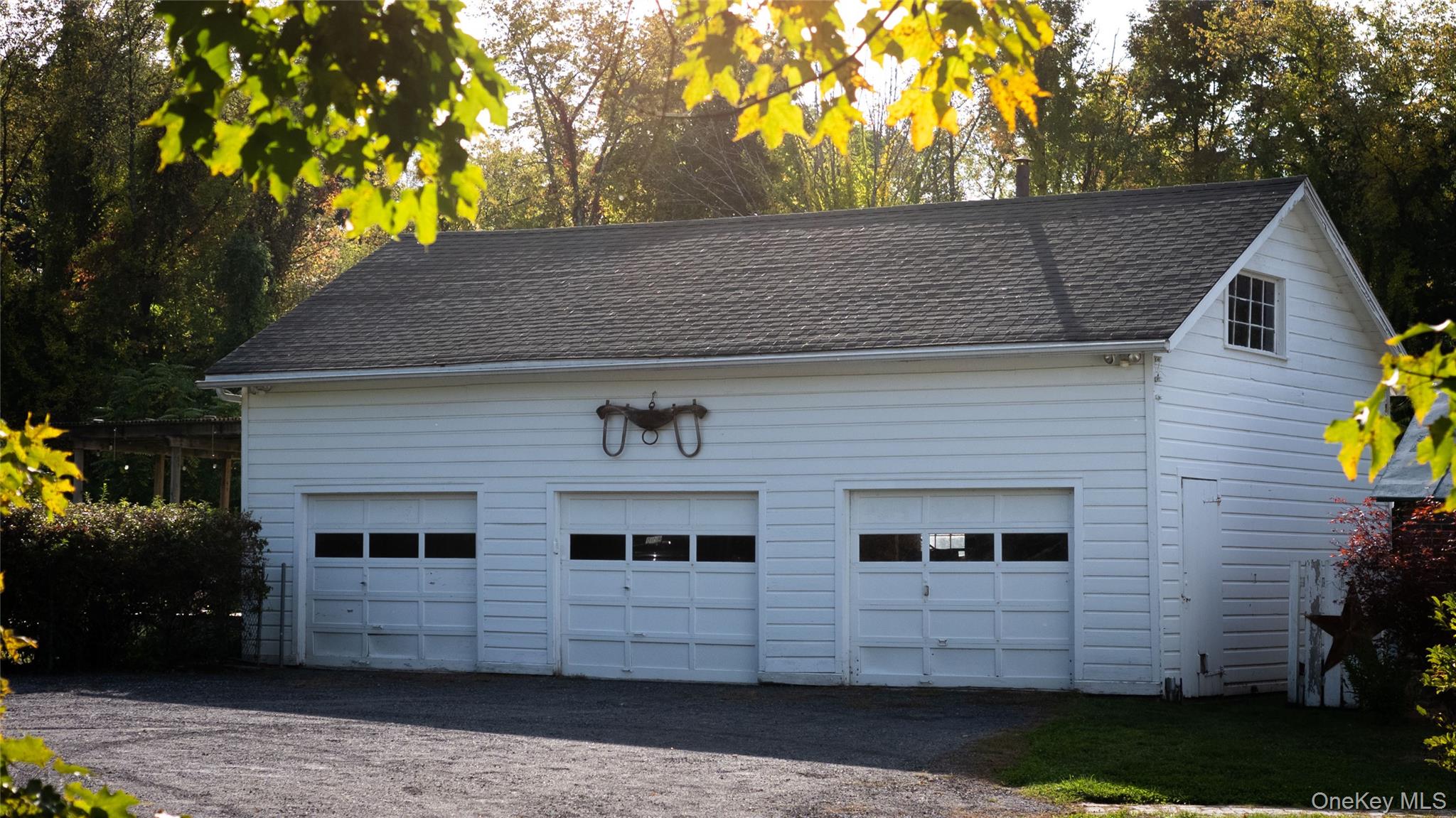 210 Middle Road – For Sale photo 26