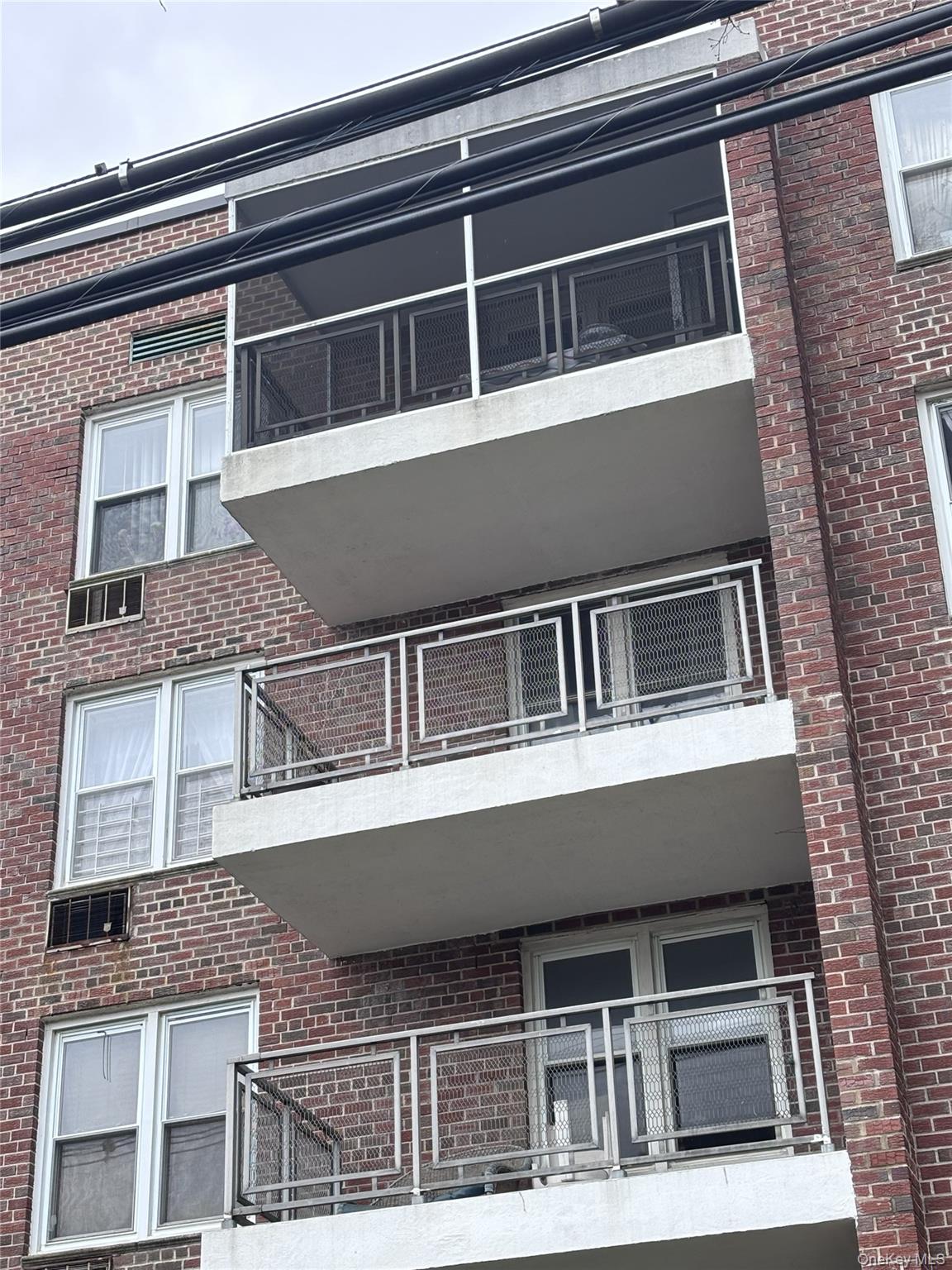 110 Brooklyn Avenue, Unit 3Q photo 2