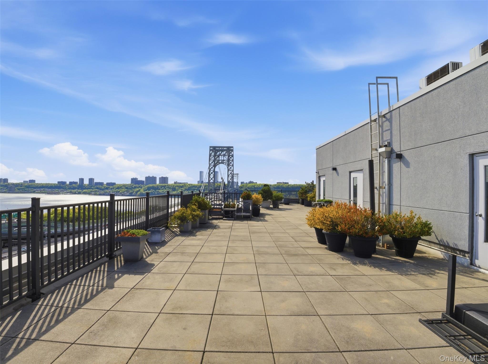 40 Pinehurst Avenue, Unit 2D photo 23