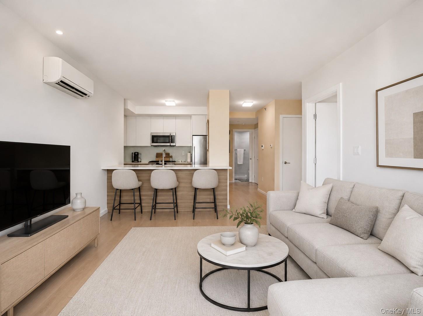 40 Pinehurst Avenue, Unit 2D photo 7