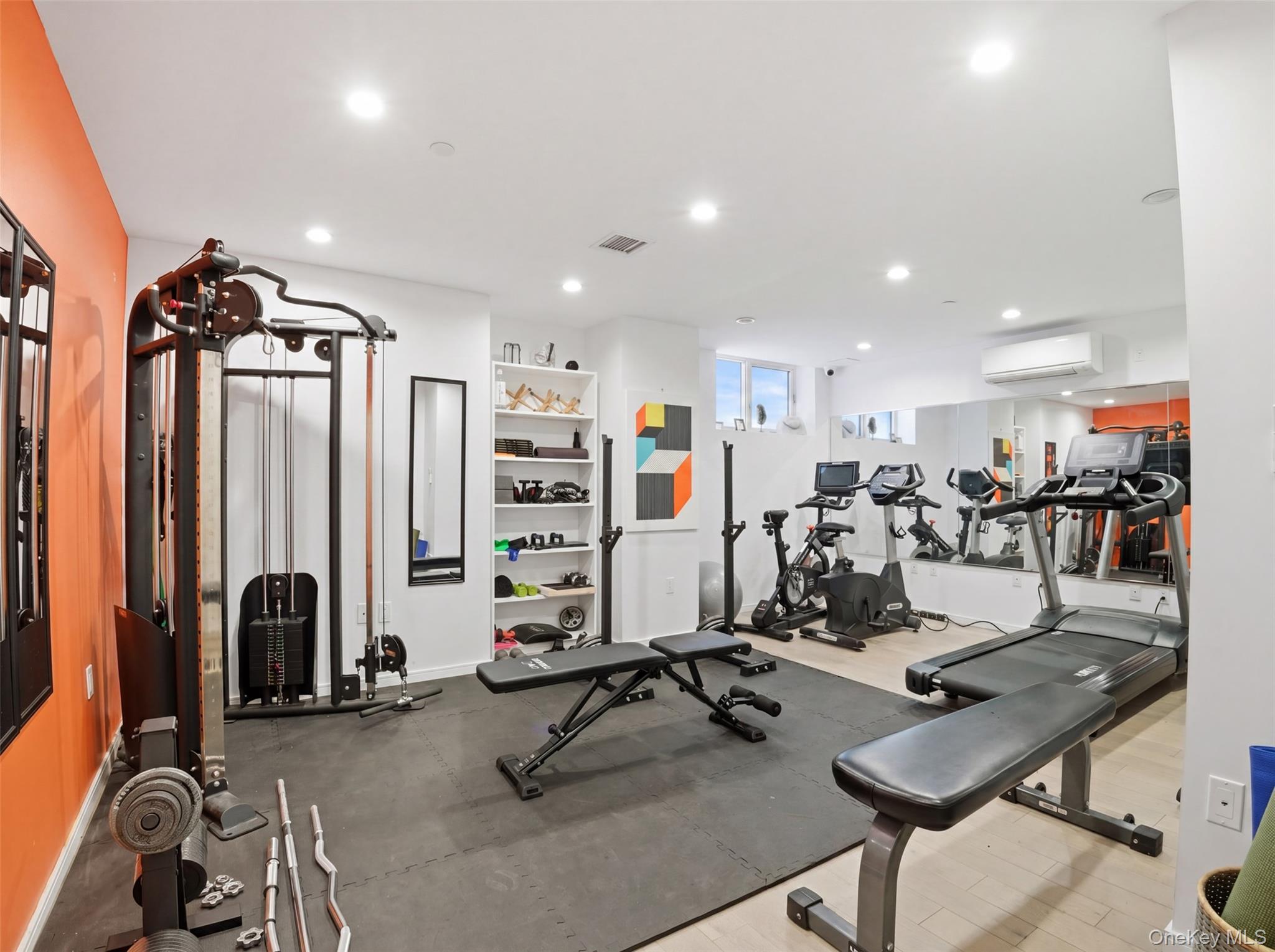 40 Pinehurst Avenue, Unit 2D photo 27