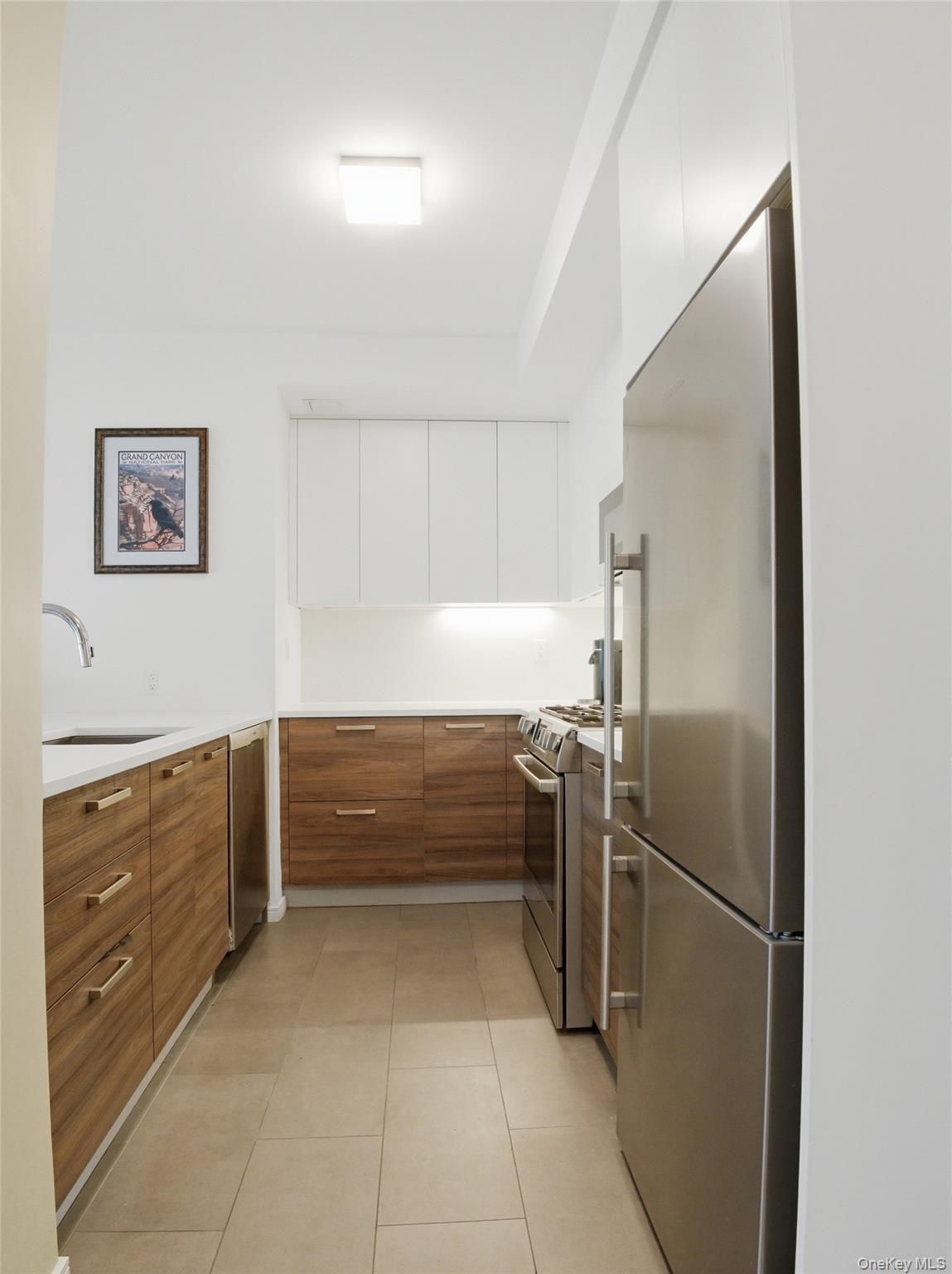 40 Pinehurst Avenue, Unit 2D photo 10