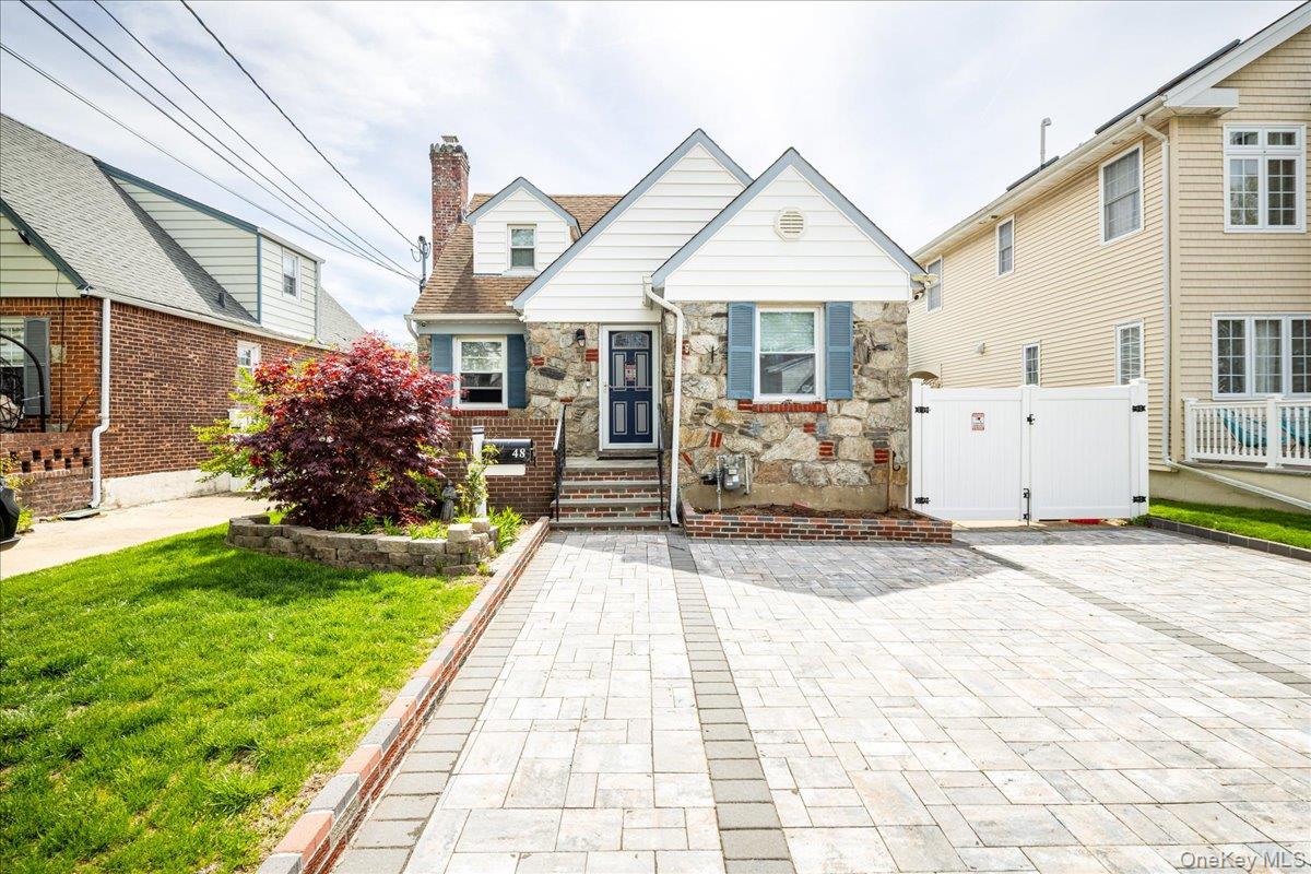 48 Hommell Street – For Sale