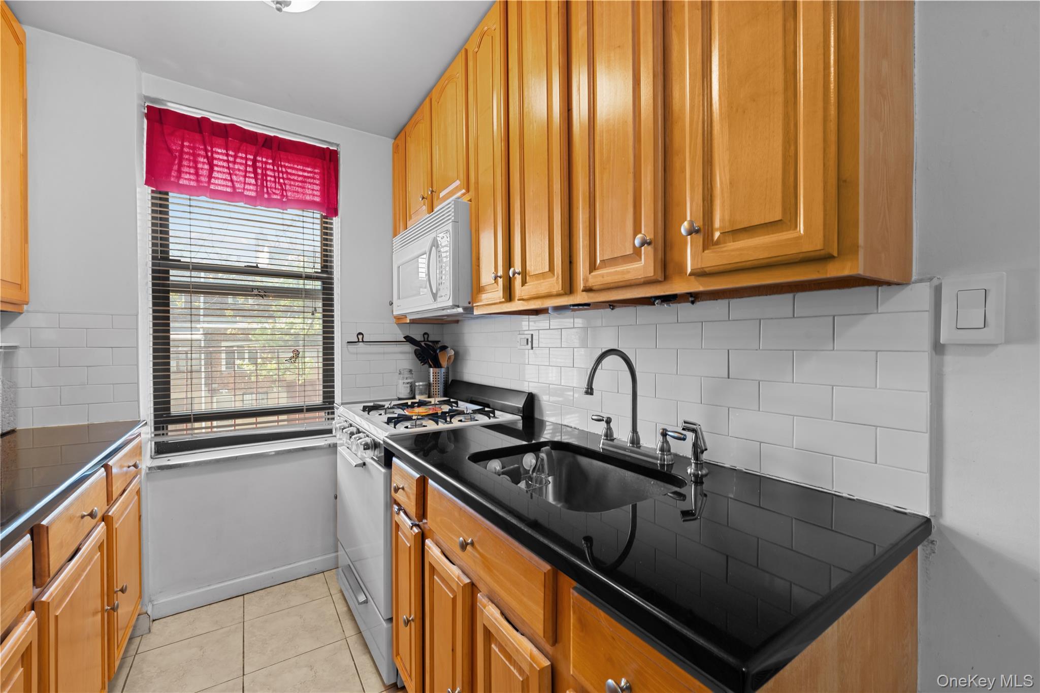 67-30 Dartmouth Street, Unit 2S photo 6