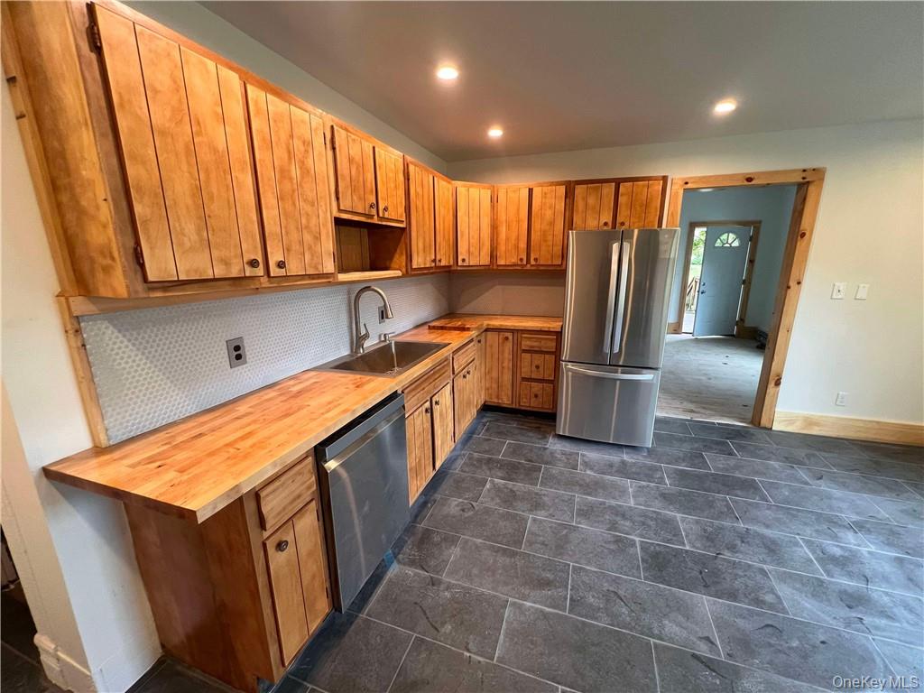 30 River Street – For Sale photo 2