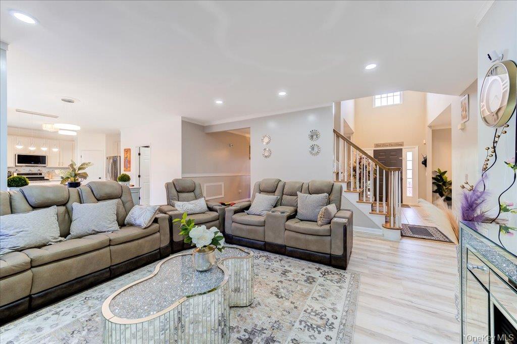 2723 Colonial Drive – For Sale photo 16