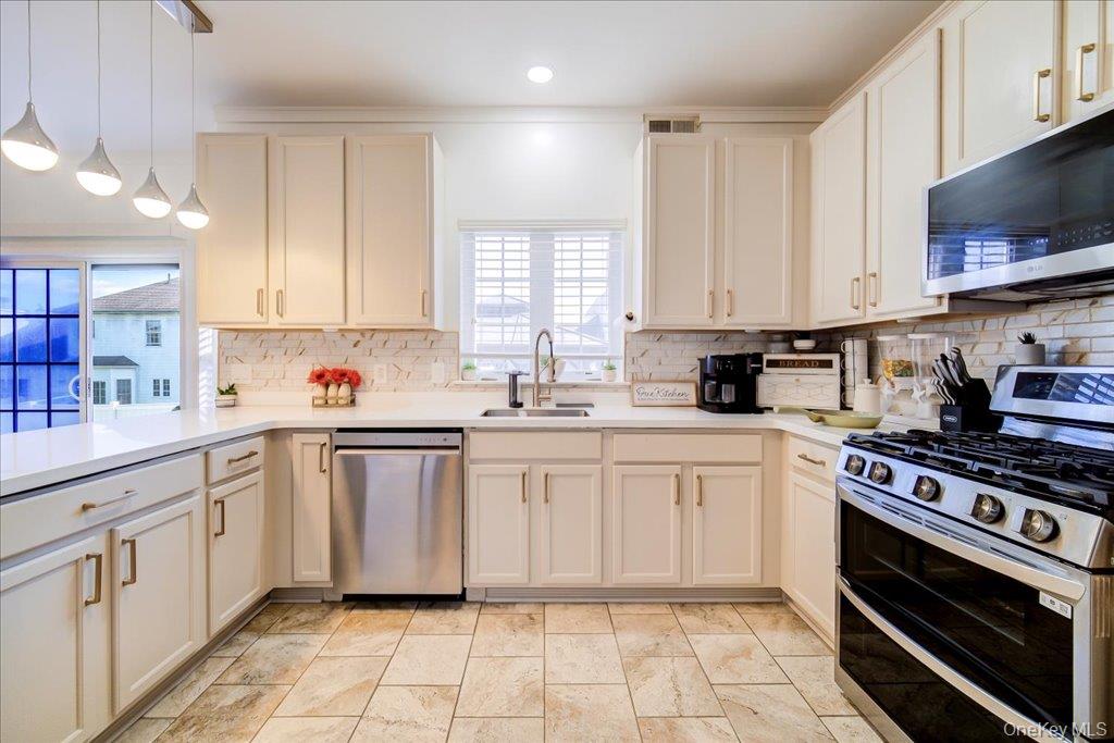 2723 Colonial Drive – For Sale photo 20