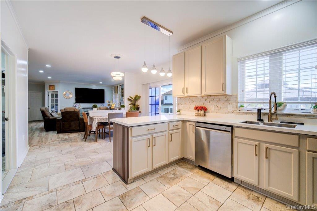 2723 Colonial Drive – For Sale photo 21