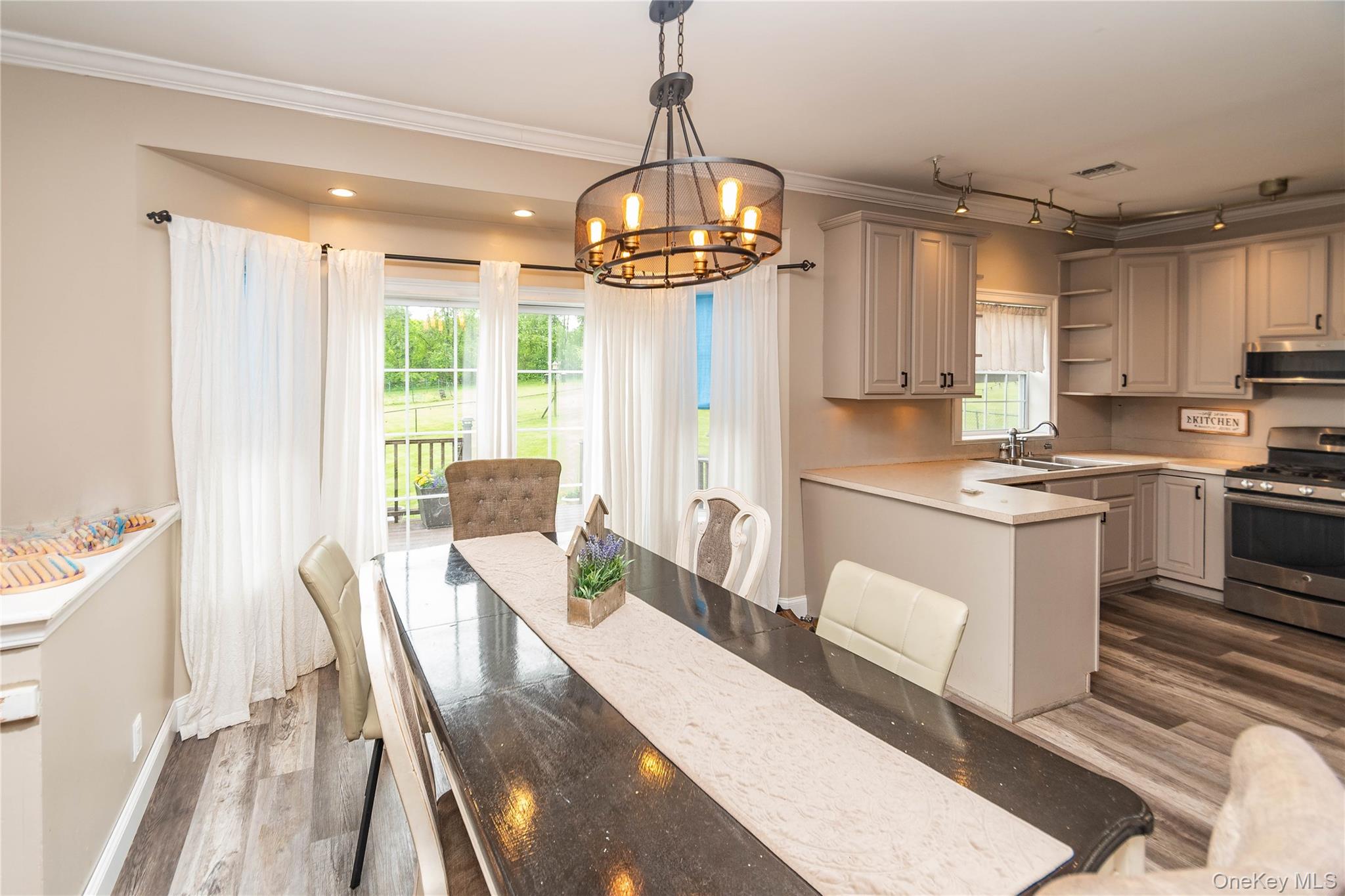 1 Starlight Path – For Sale photo 8