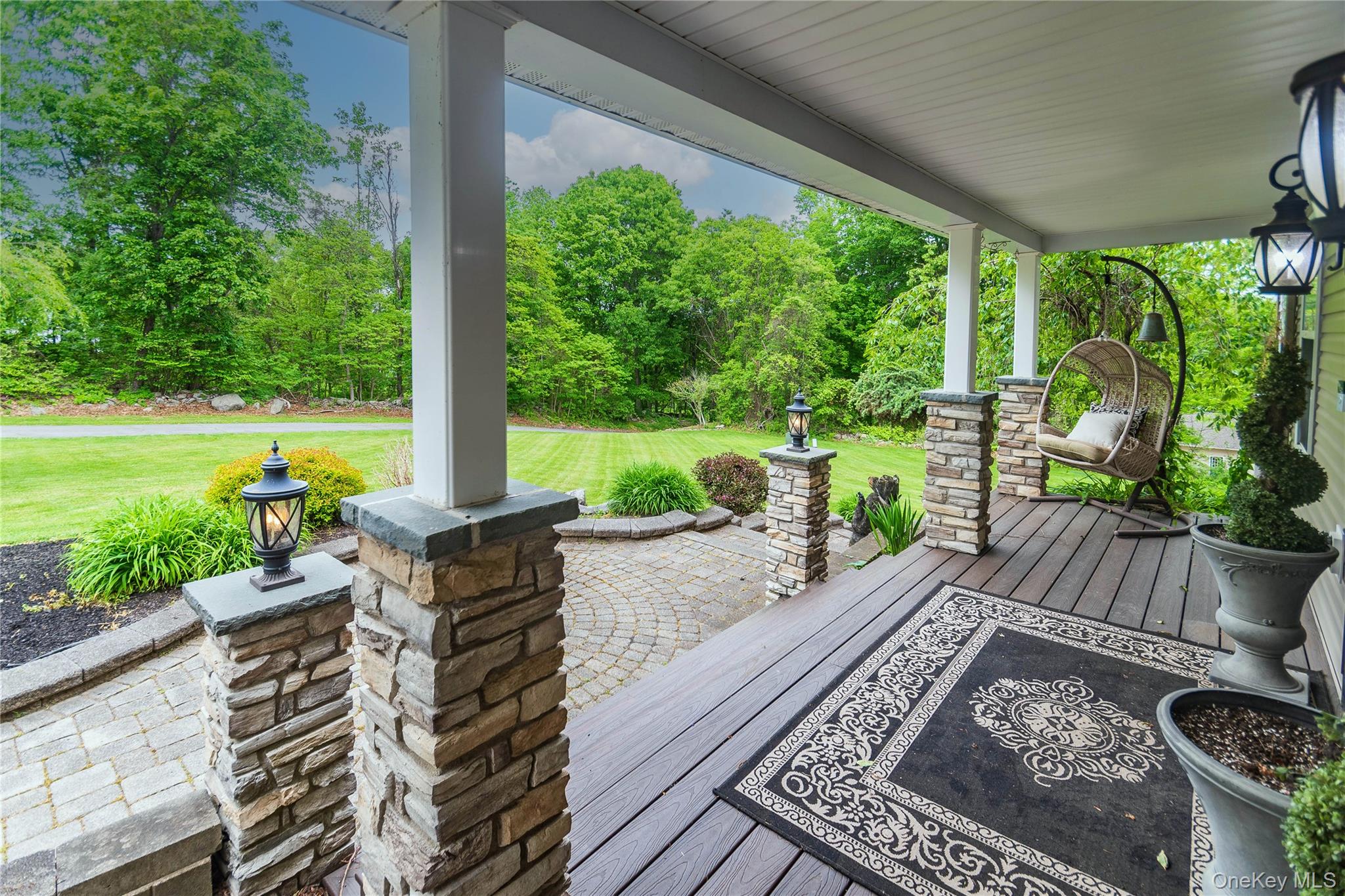 1 Starlight Path – For Sale photo 2
