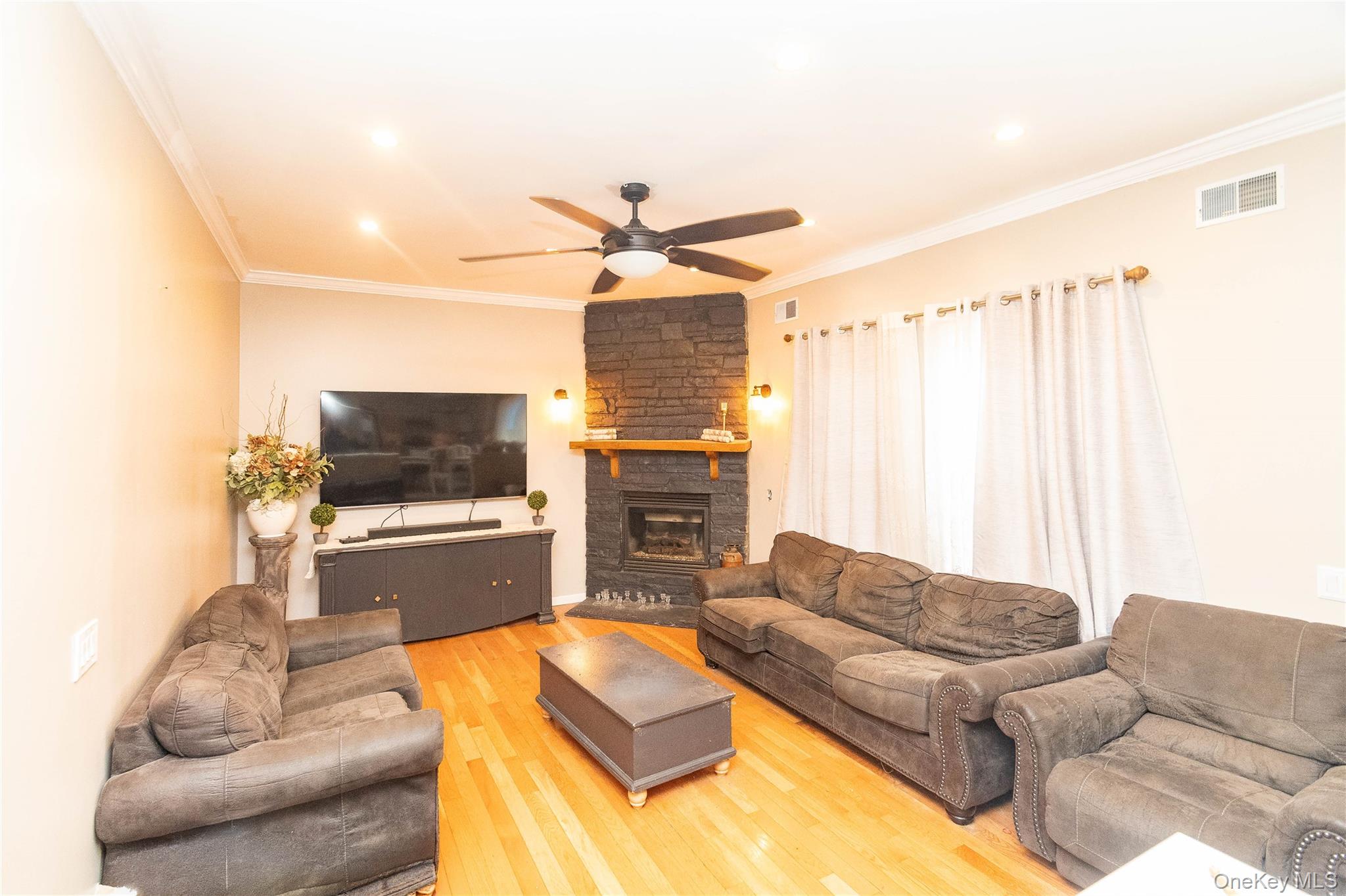 1 Starlight Path – For Sale photo 6