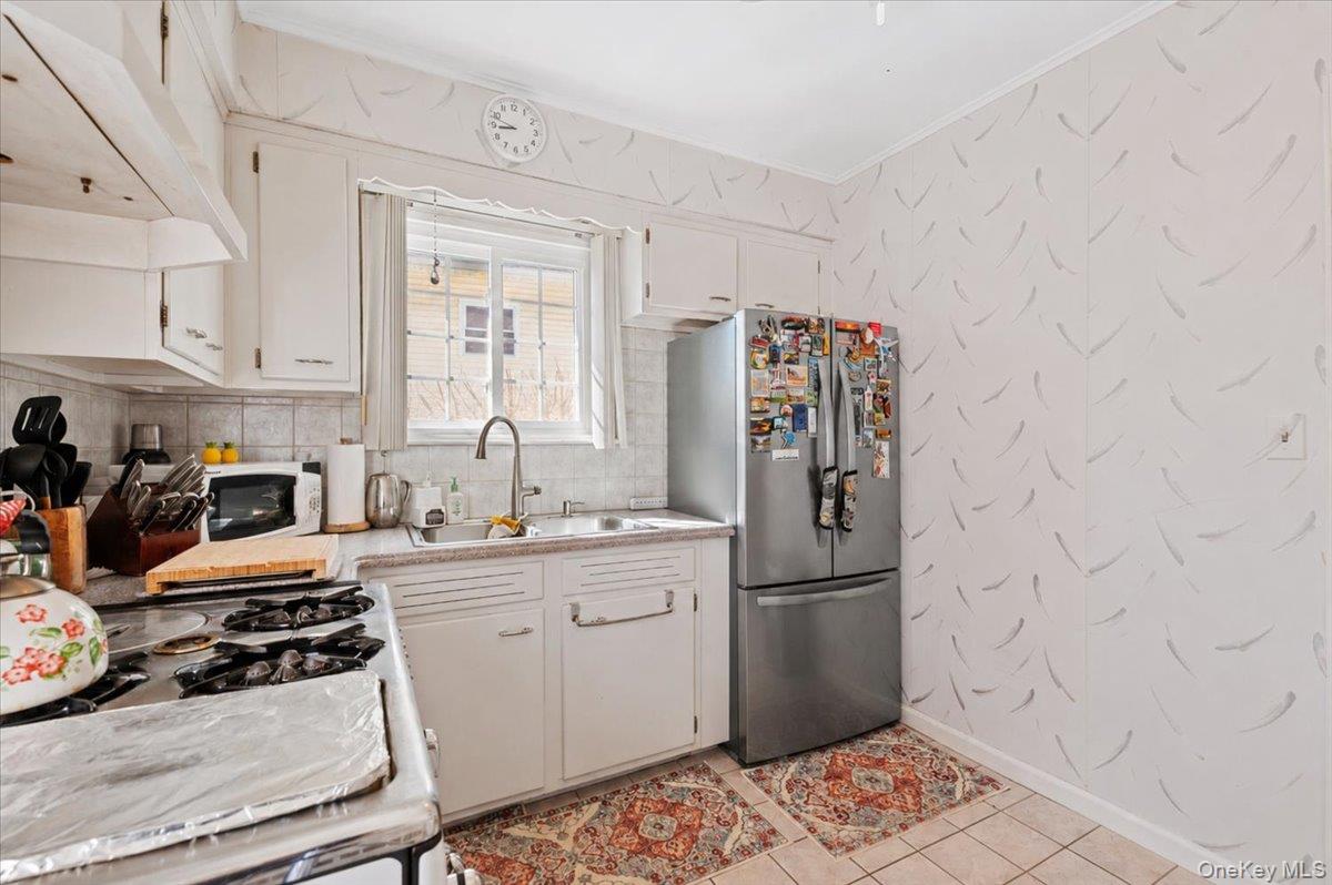 183-41 Dalny Road – For Sale photo 3