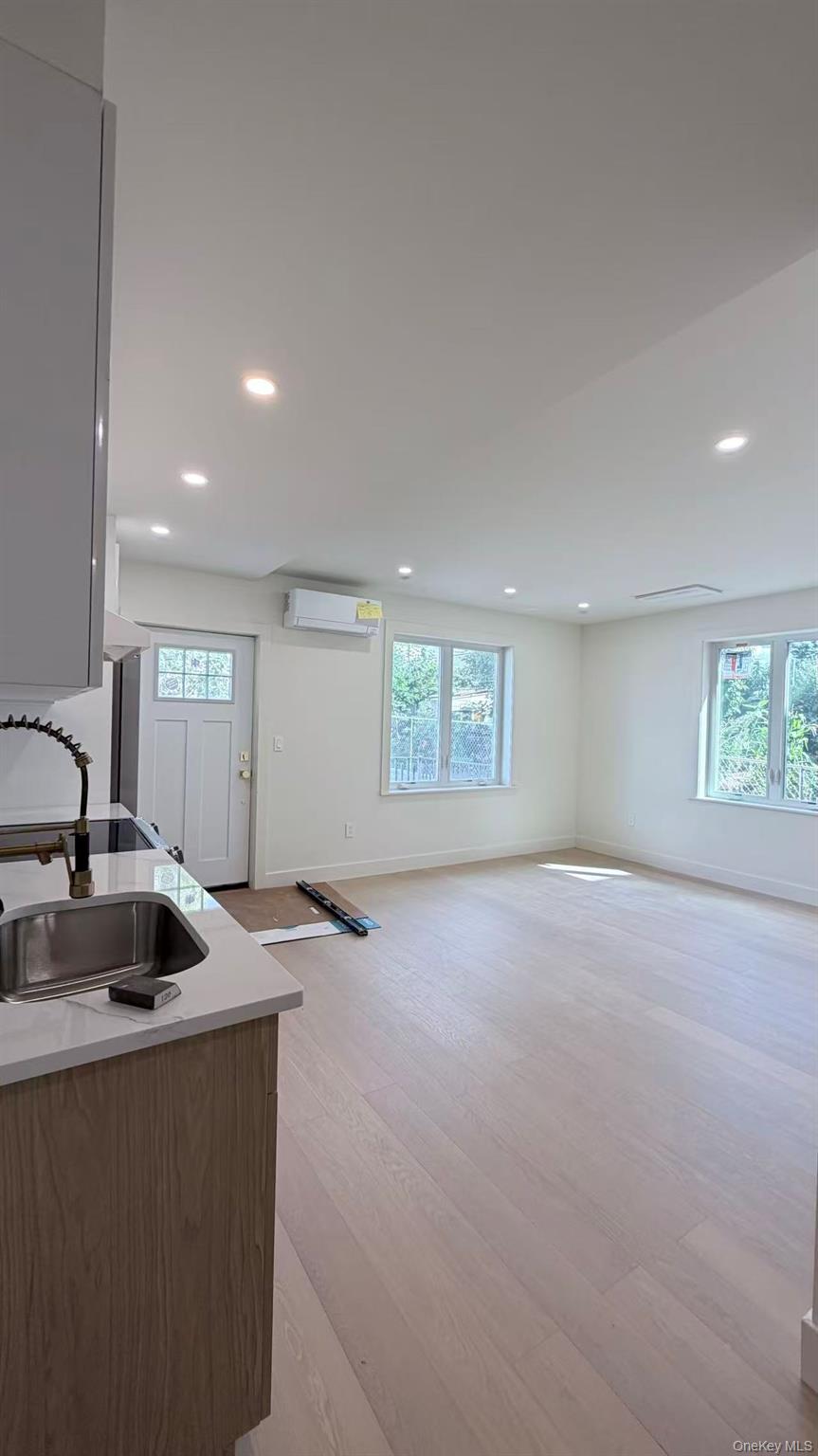 52-43 72nd Place – For Sale photo 18