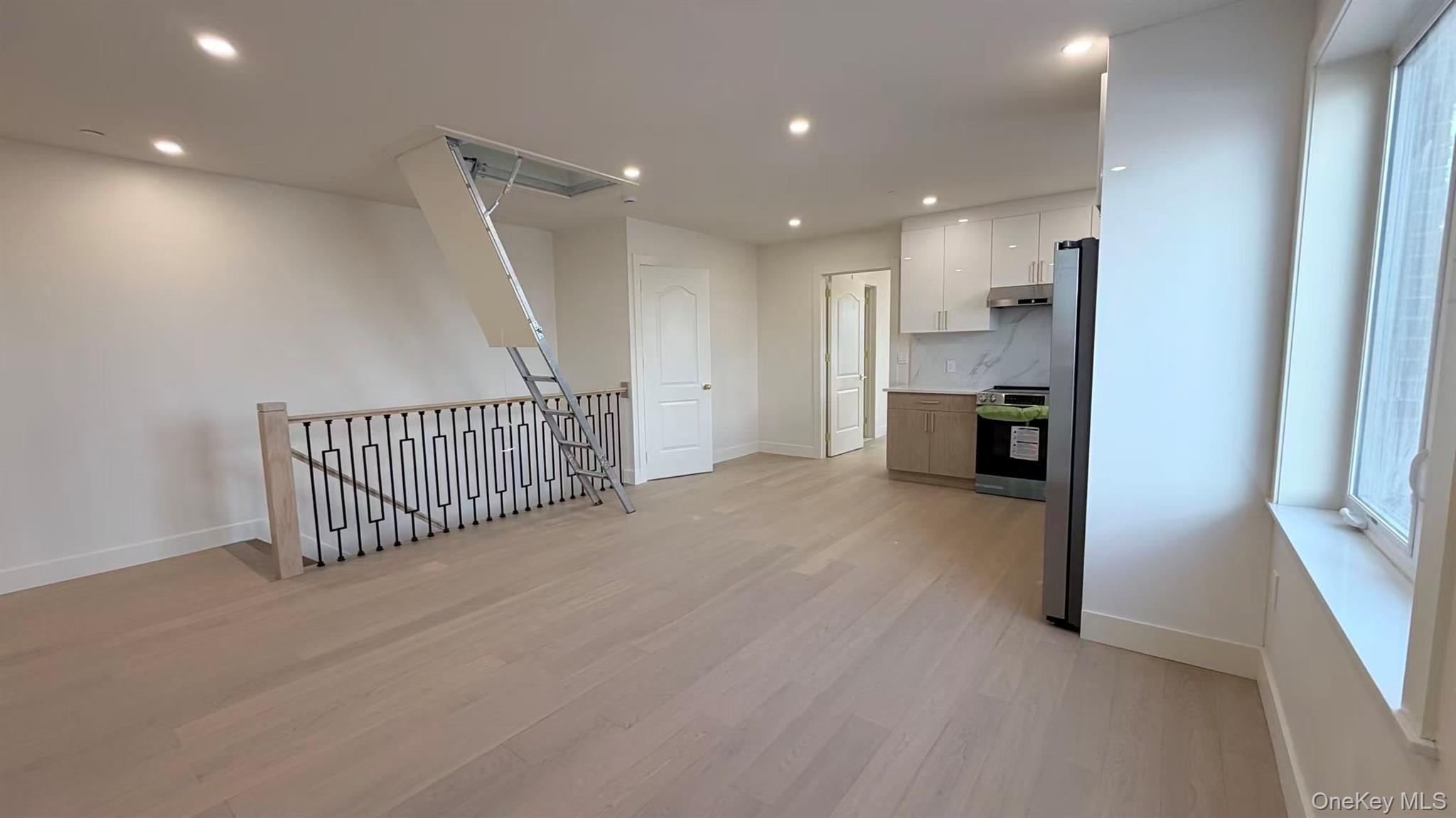 52-43 72nd Place – For Sale photo 13