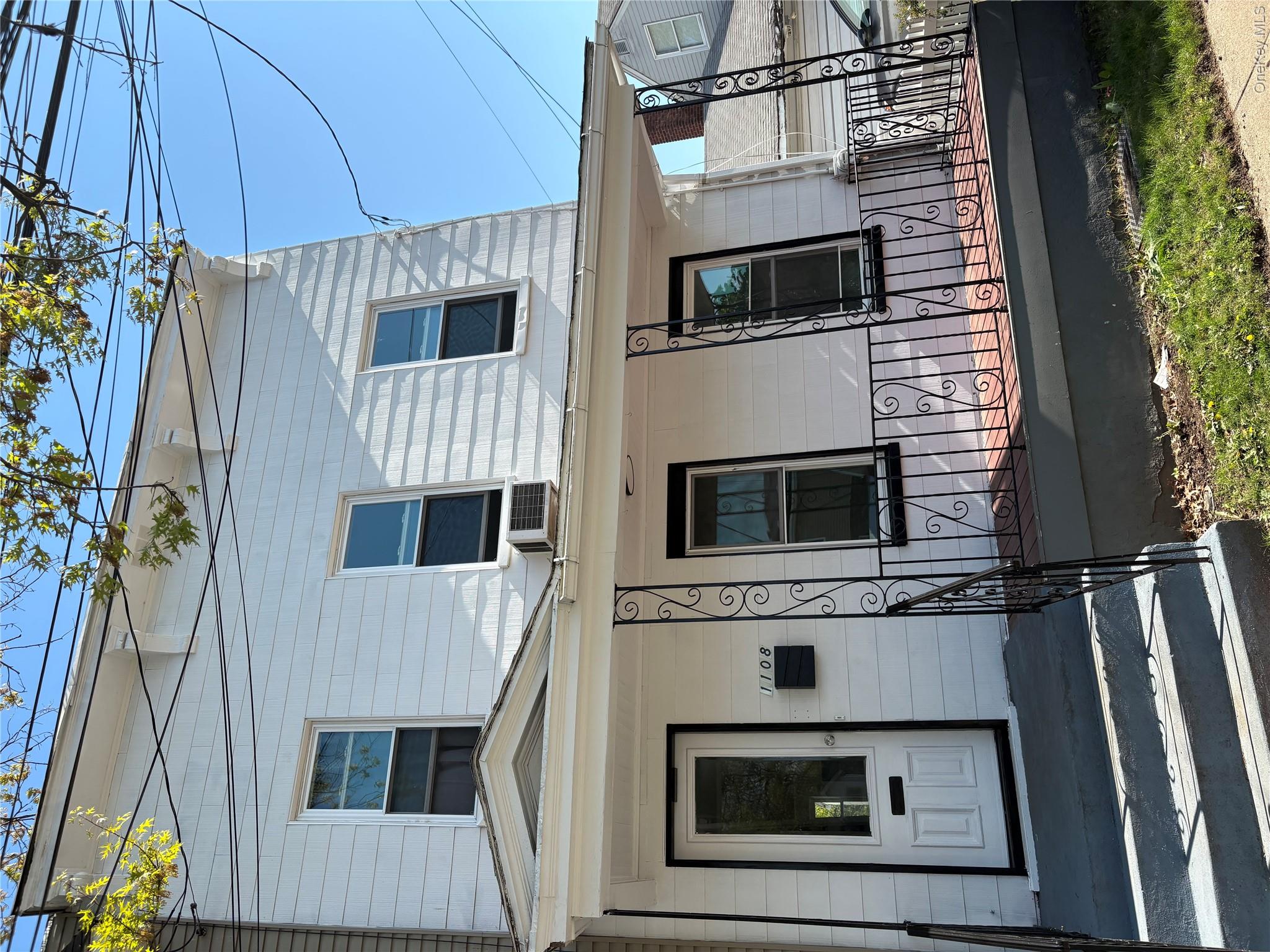 1108 1st Avenue – For Sale