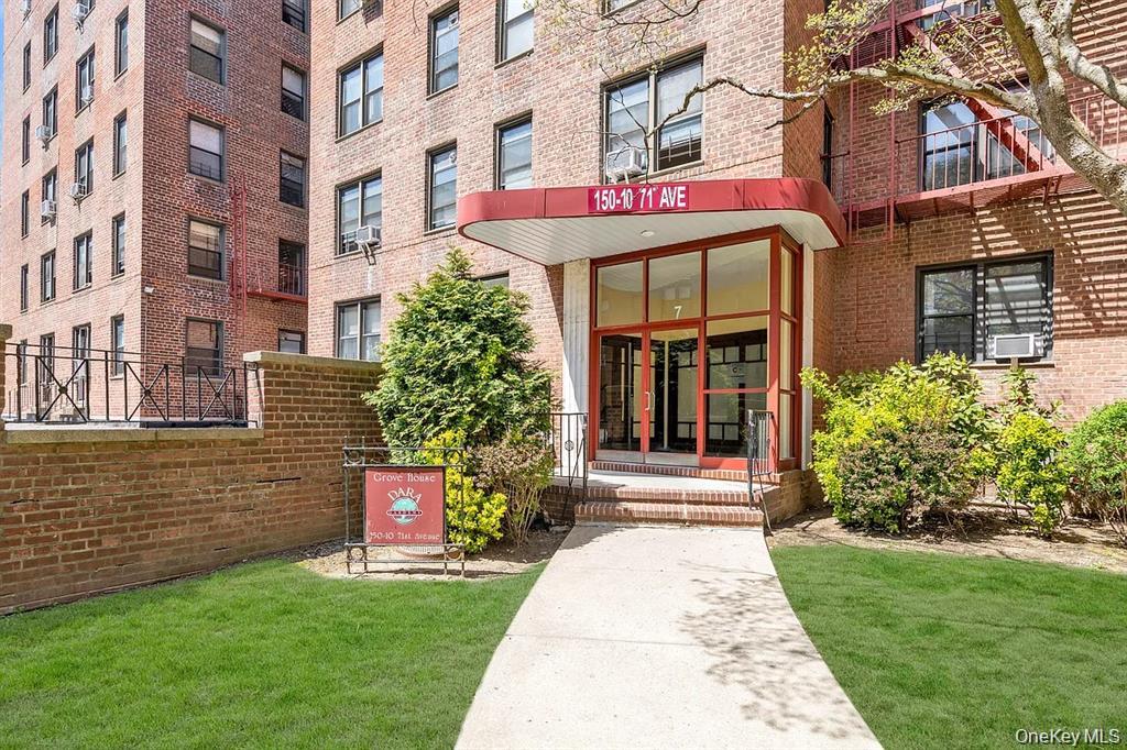 150-10 71st Avenue, Unit 2K photo 3