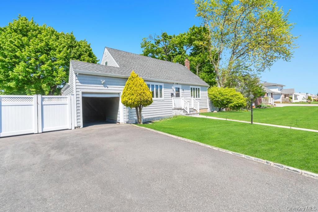 259 N Rutherford Avenue – For Sale photo 3