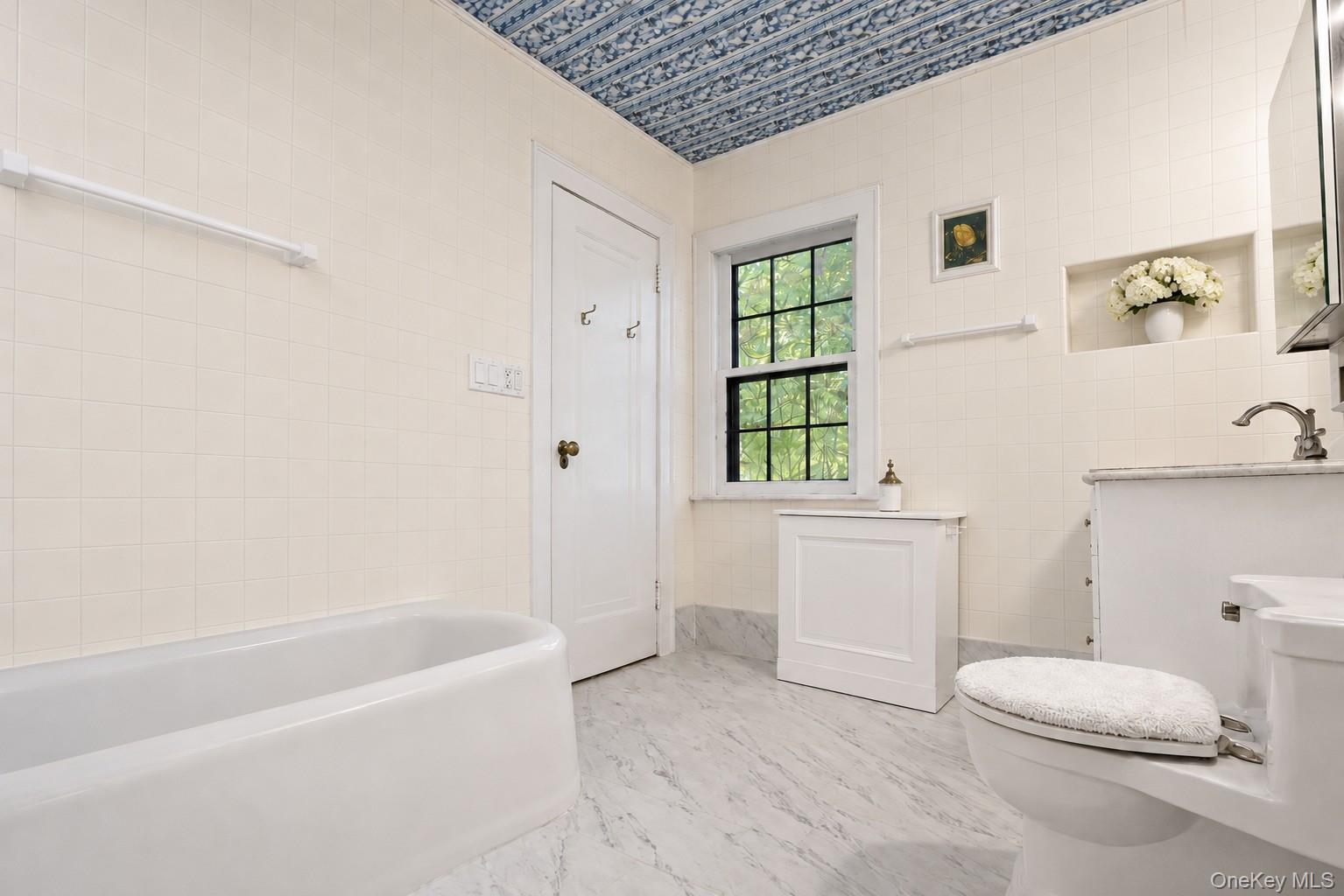 130 E Cedar Street – For Sale photo 4