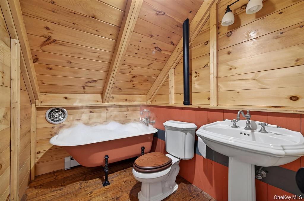 4 Debbie Court – For Sale photo 44