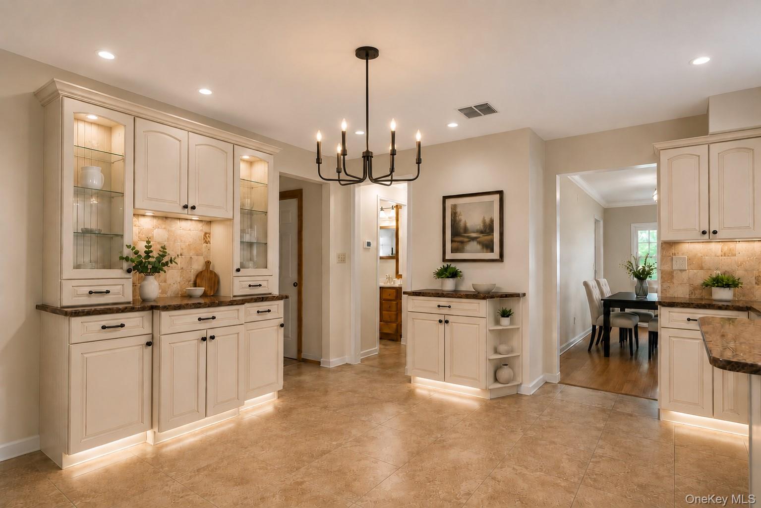4 Debbie Court – For Sale photo 8