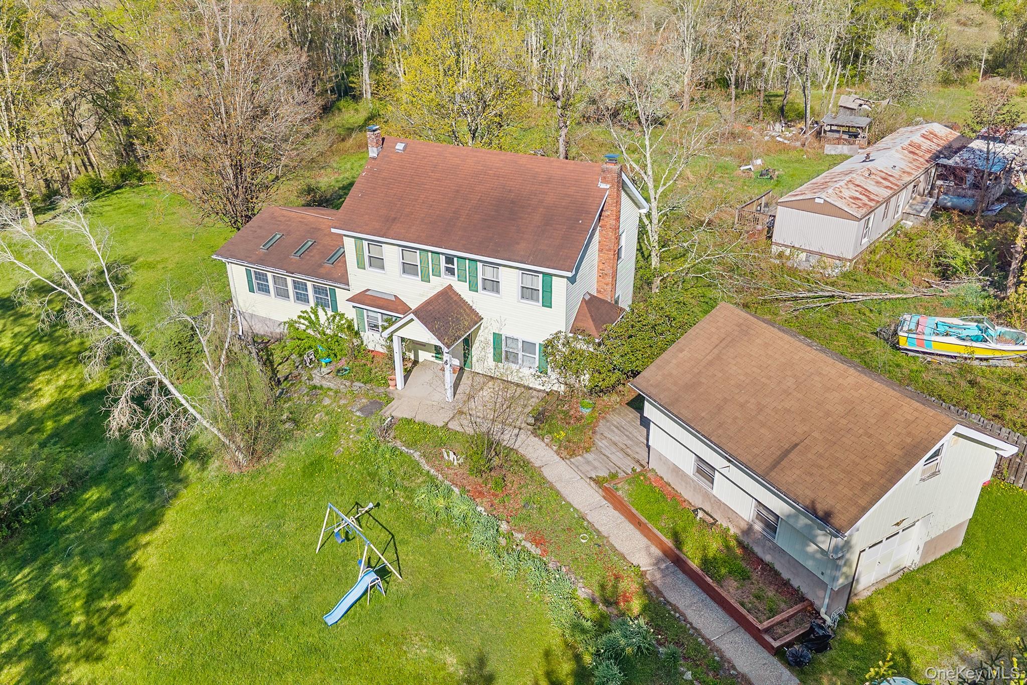 43 Taylor Road – For Sale photo 3