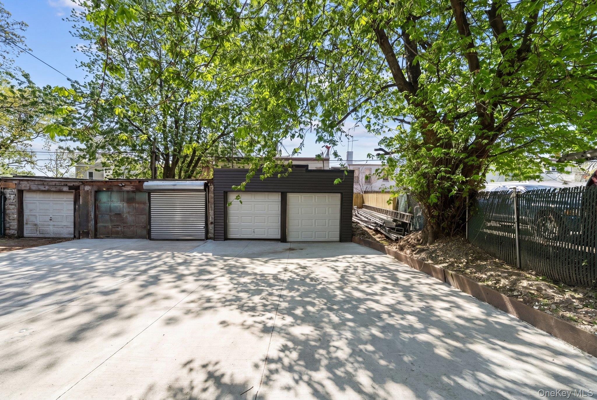 230 Sunnyside Avenue – For Sale photo 15
