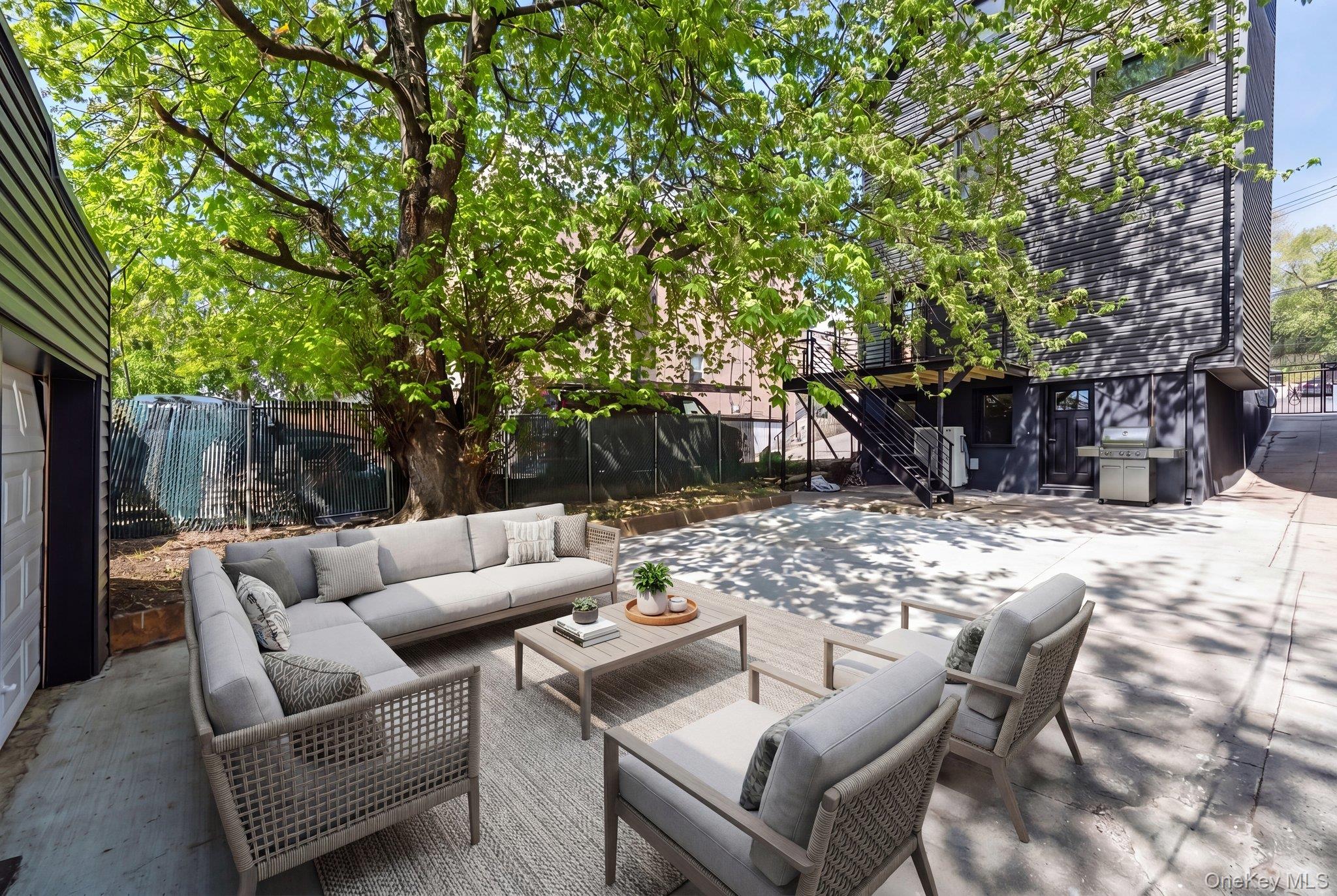 230 Sunnyside Avenue – For Sale photo 16