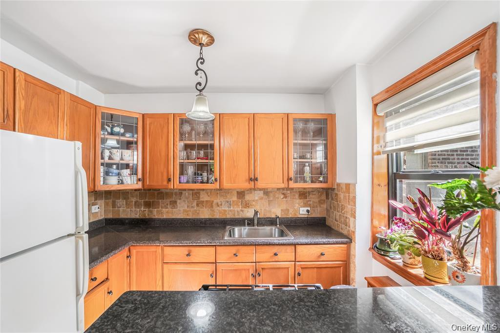218-12 43rd Avenue, Unit 2E photo 4