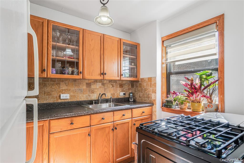 218-12 43rd Avenue, Unit 2E photo 6