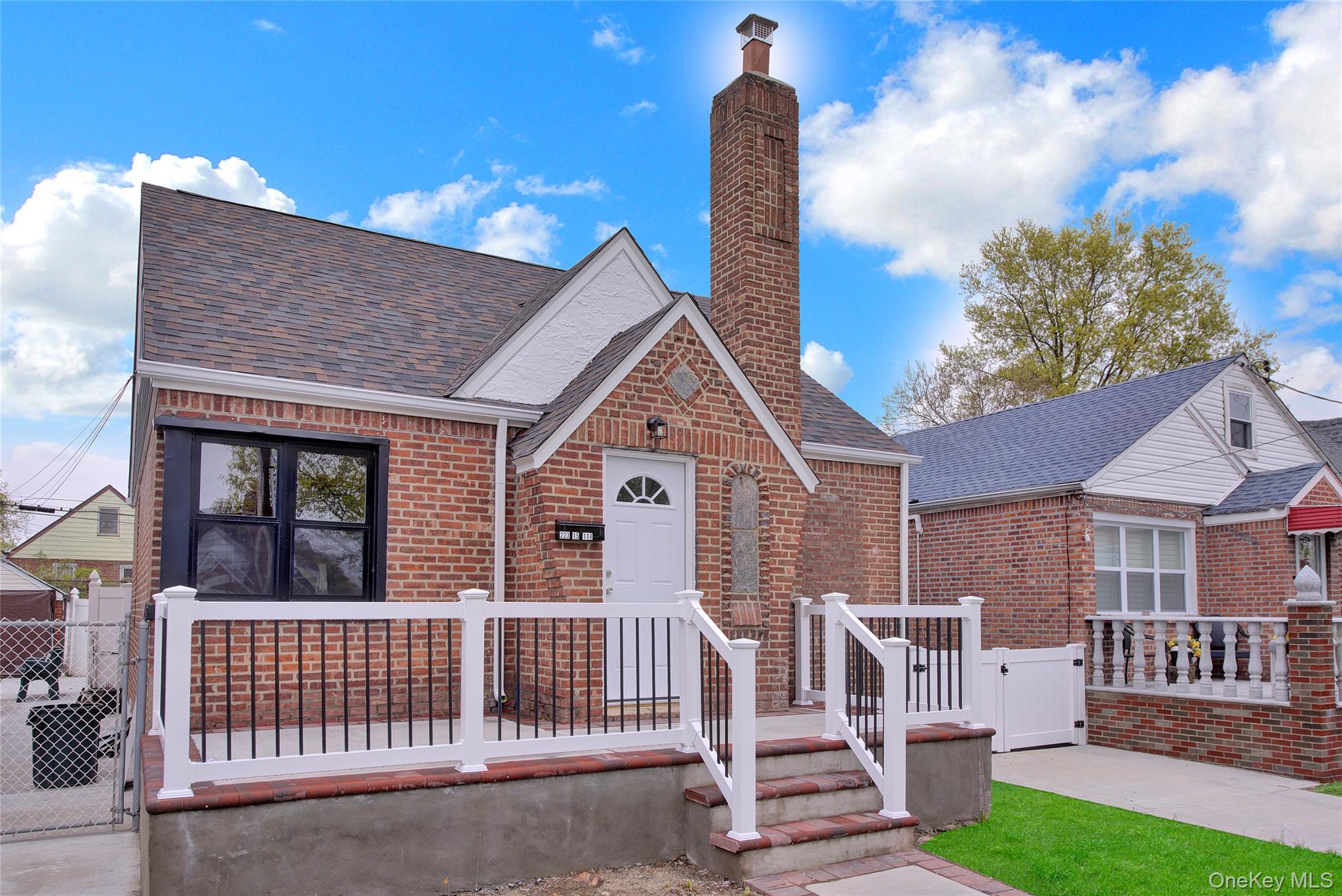223-15 114th Road – For Sale photo 2