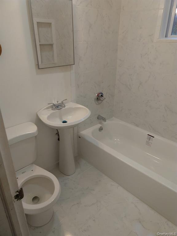 48 Eleanor Avenue – For Rent photo 8